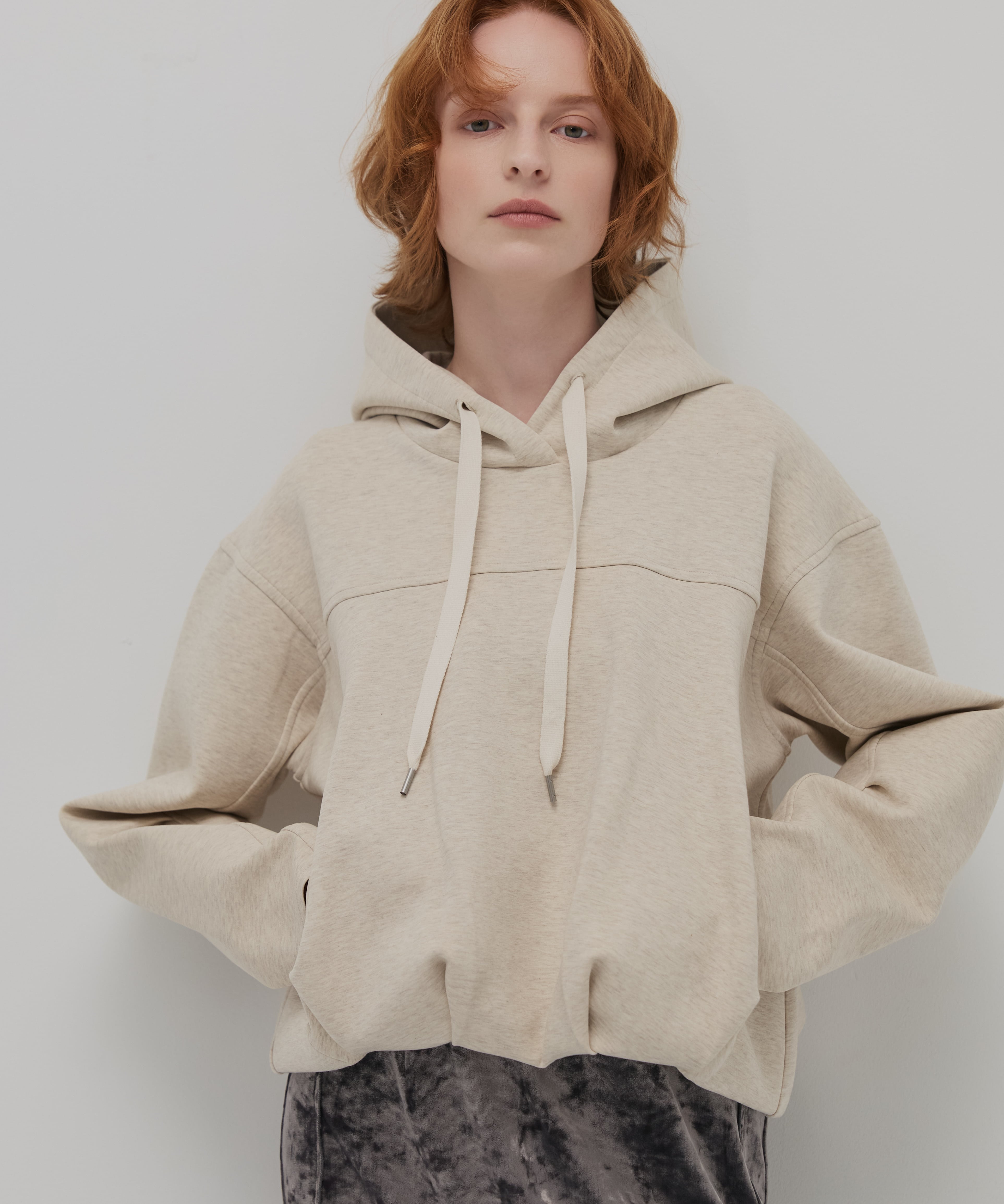 ダンボールバルーンフーディ