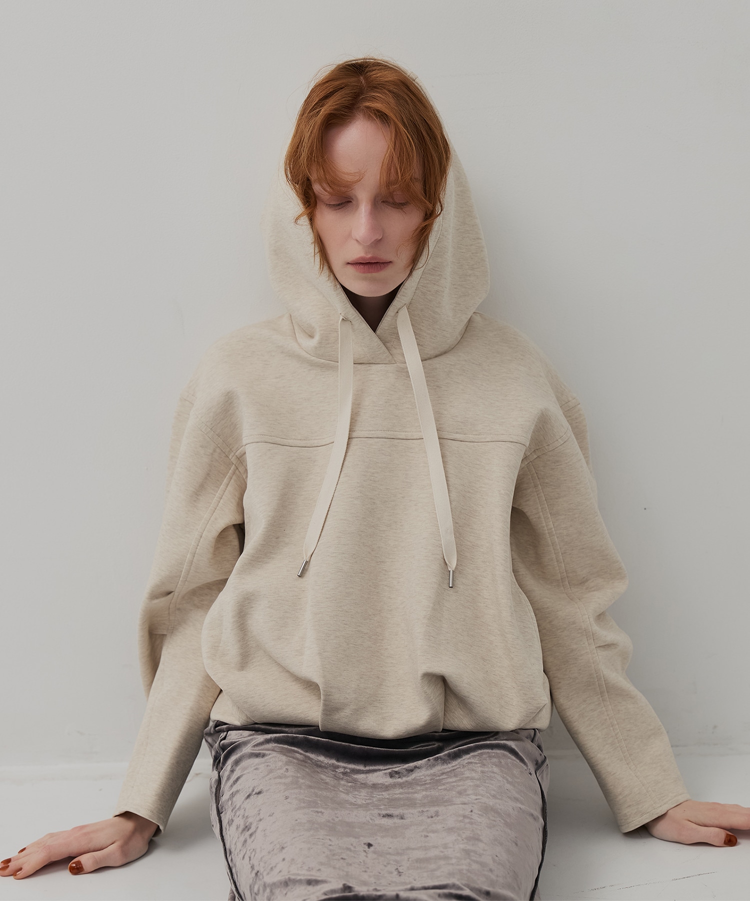 ダンボールバルーンフーディ