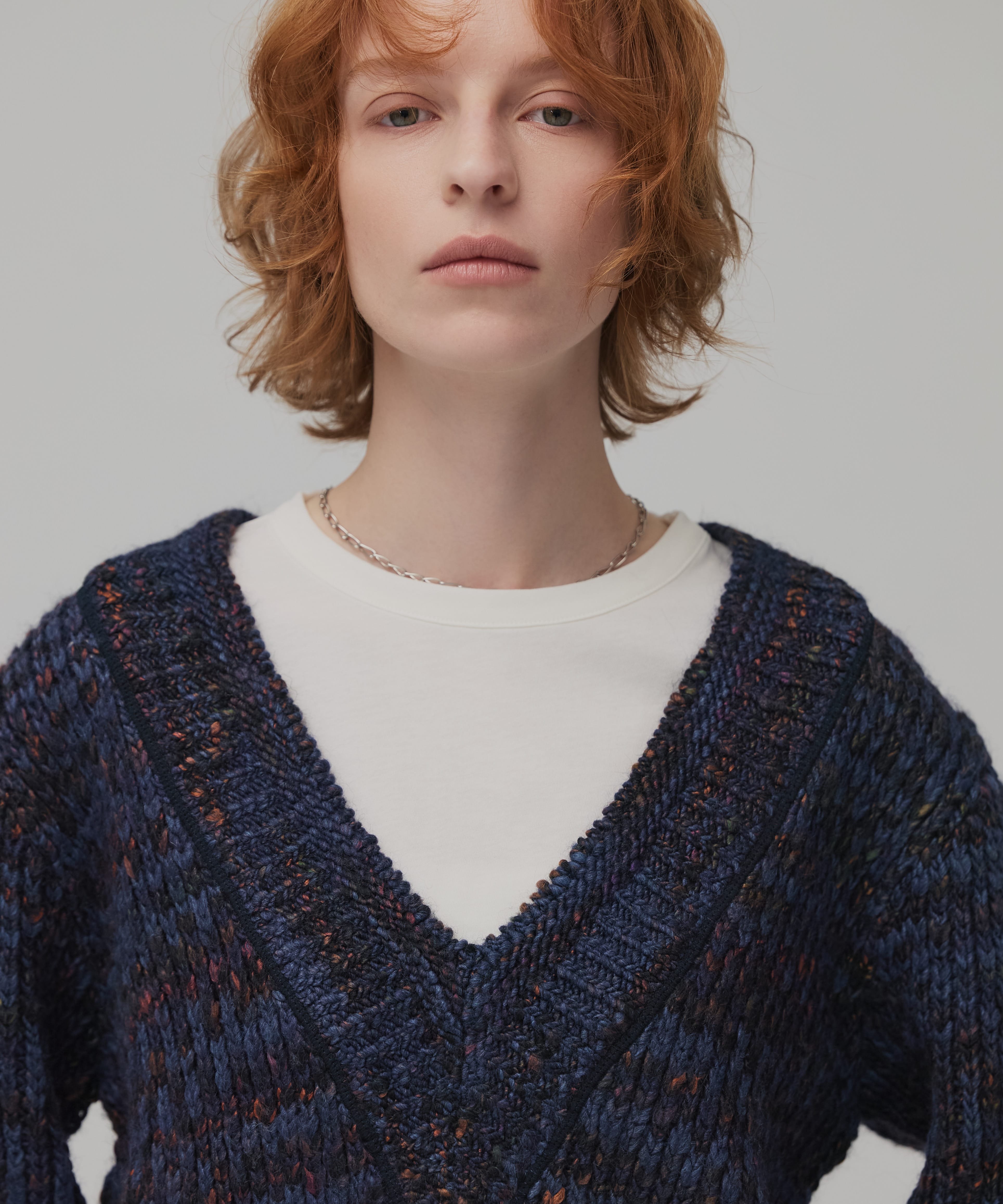 ミックスカラーVネックニット