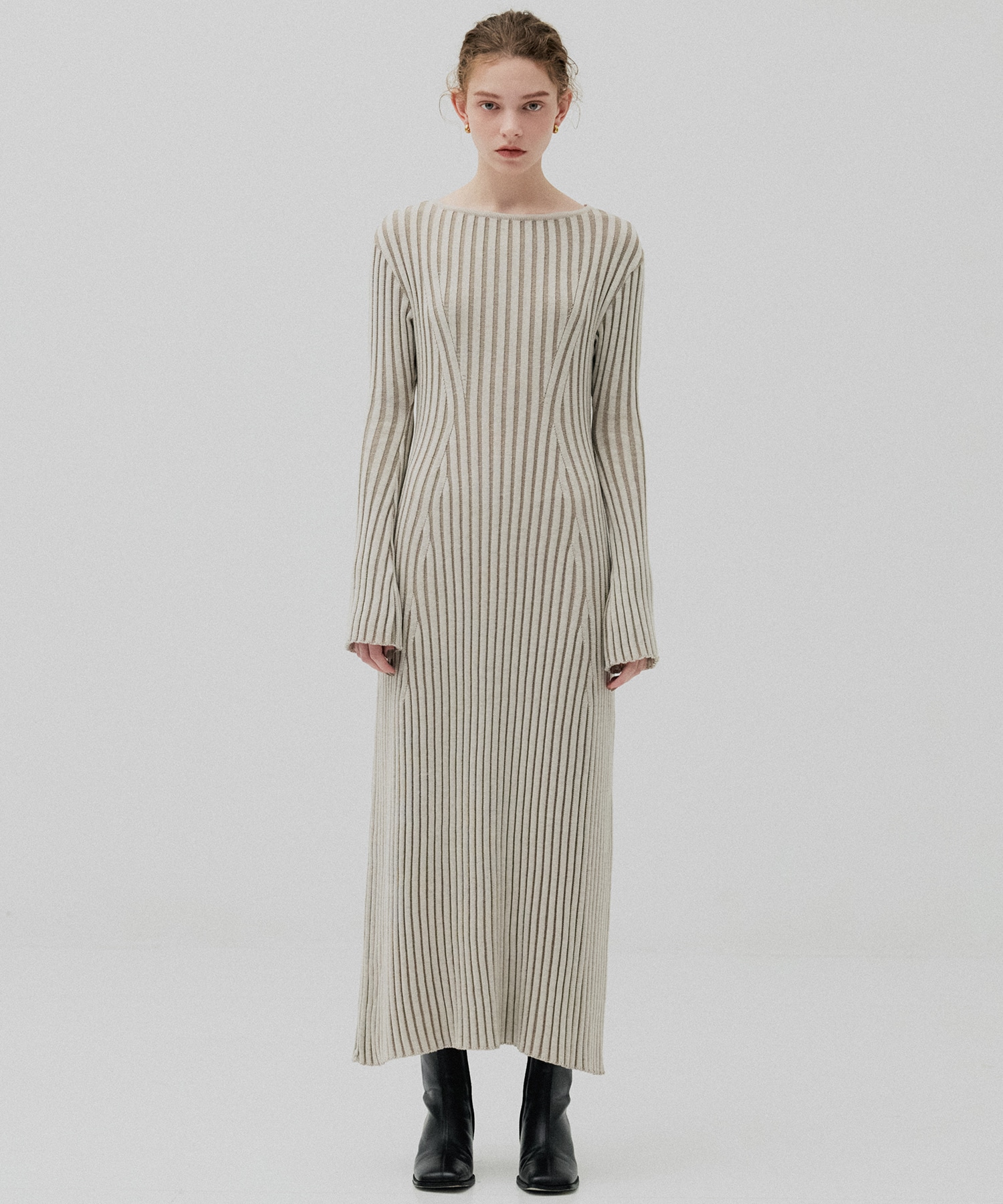 〈残りわずか〉フレアリブニットワンピース