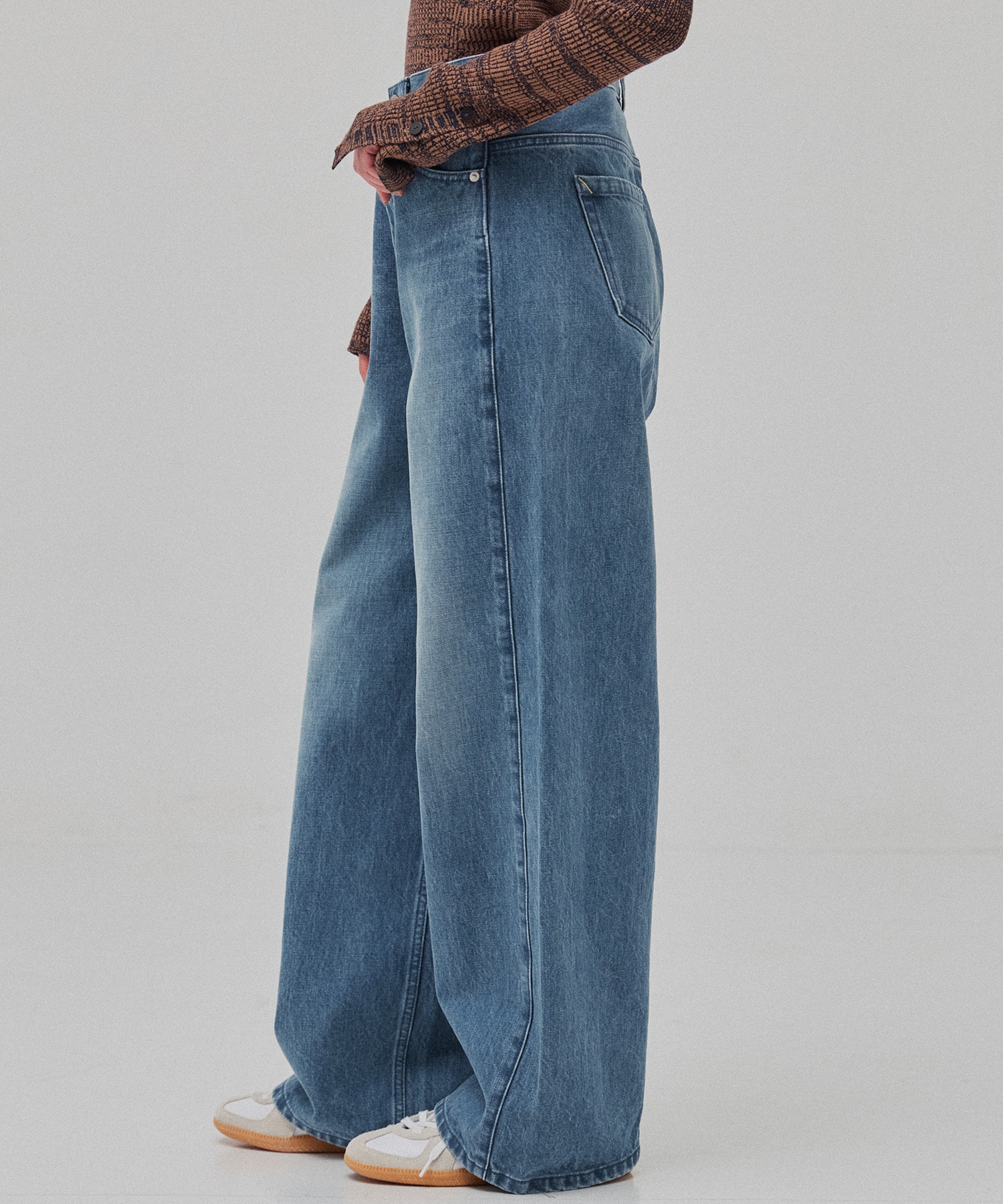 ラインストレートデニム