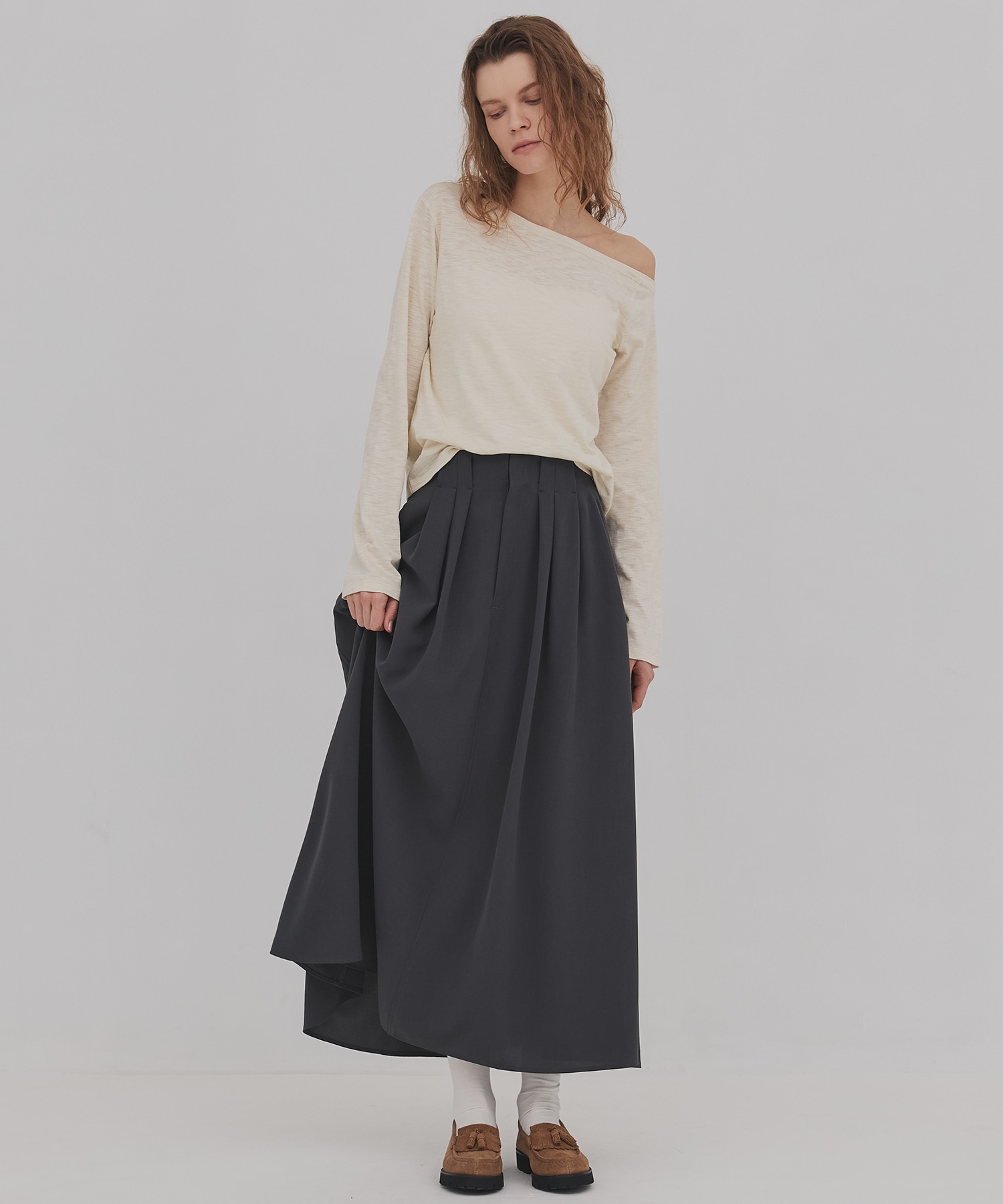 フロートタックフレアスカート