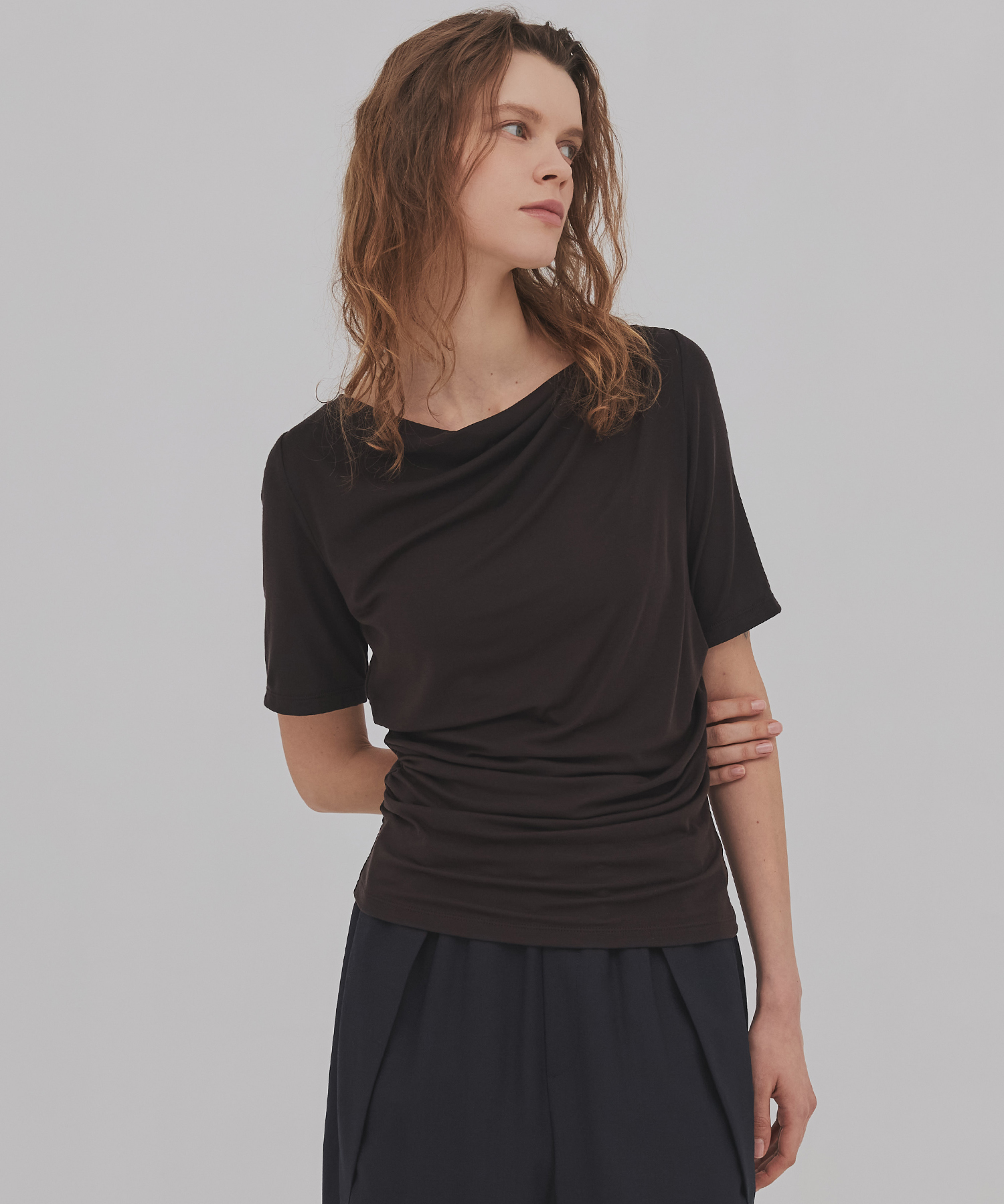 ドレープハープスリーブトップ