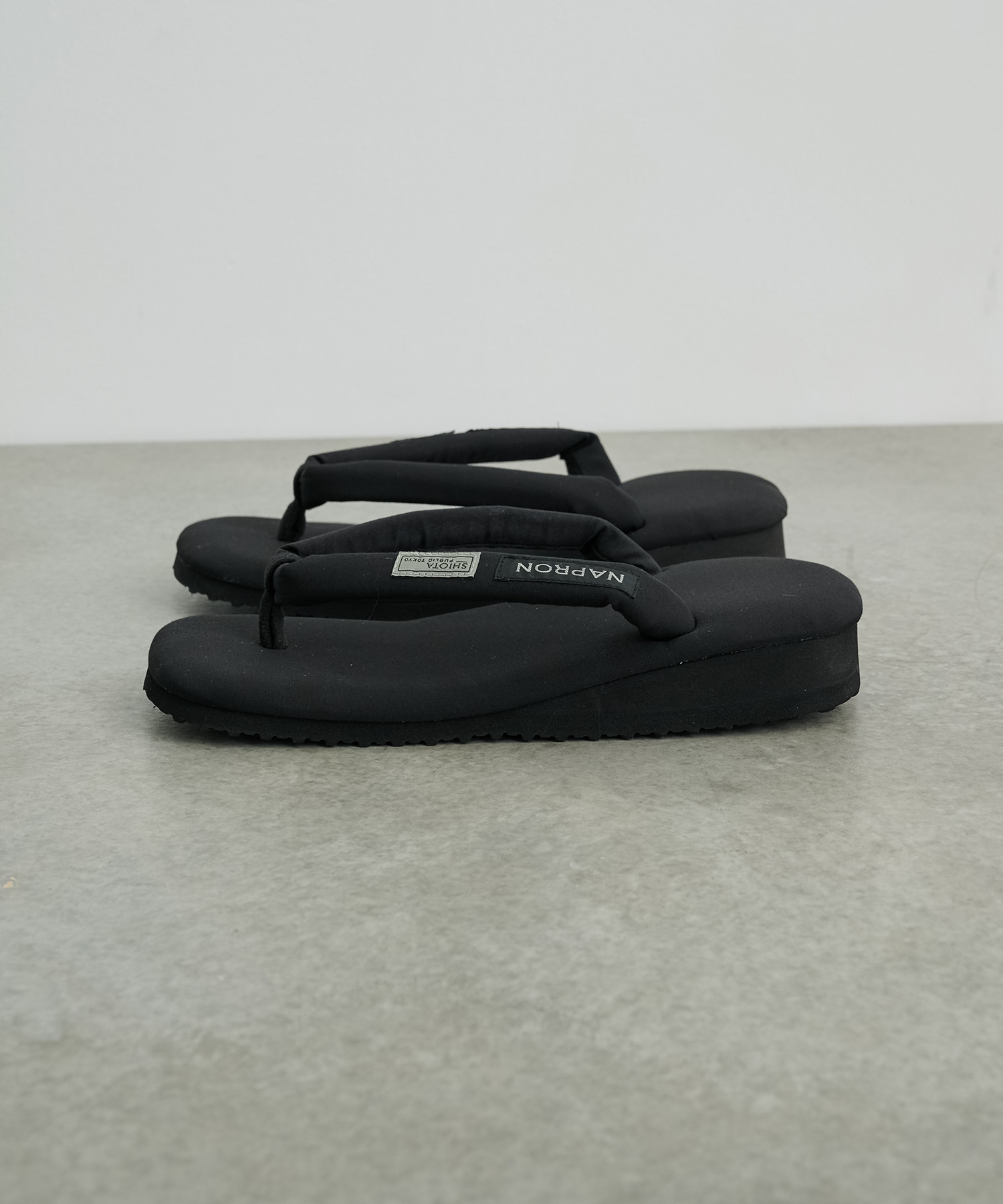 NAPRON/SHIOTA 粋サンダル