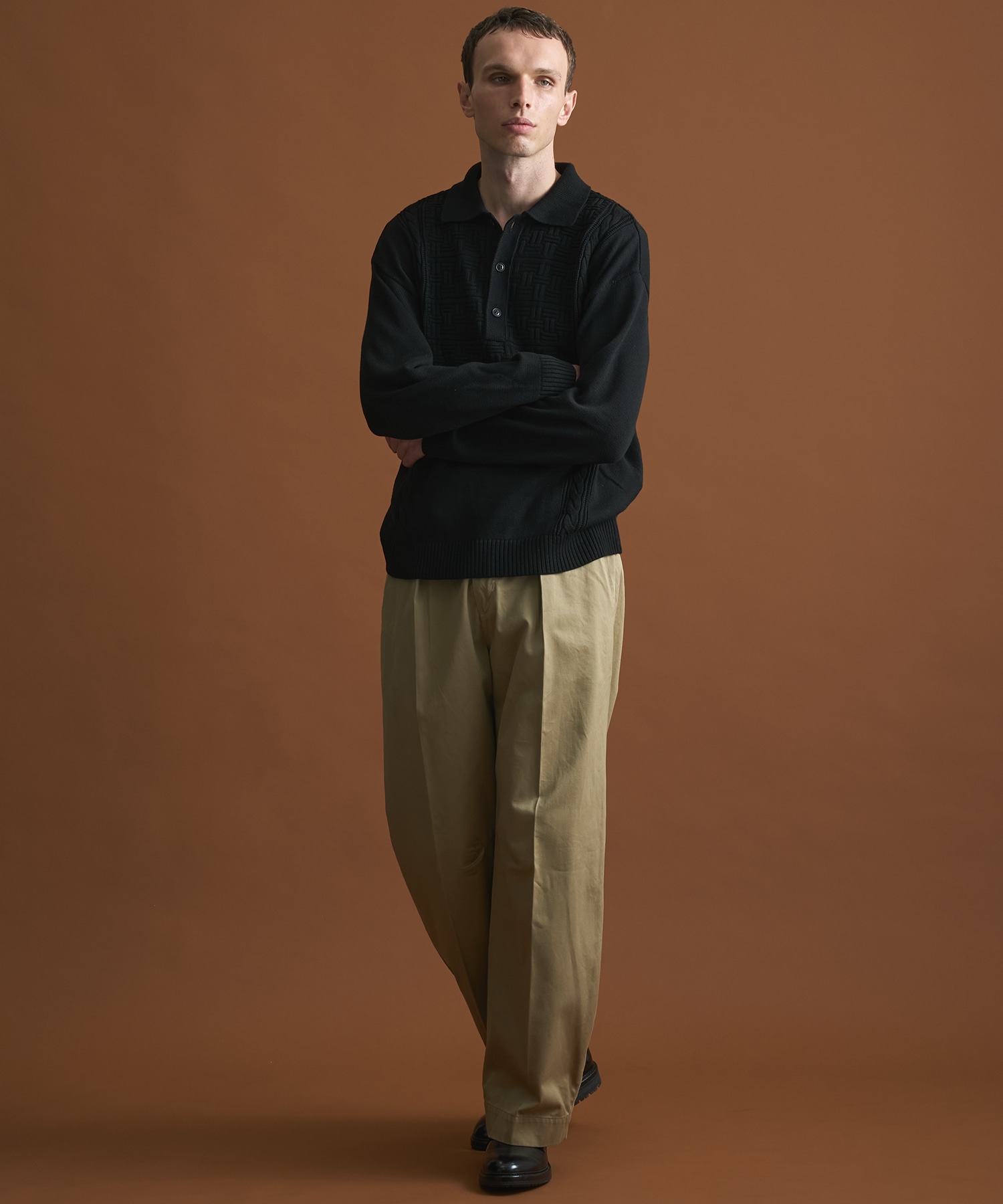 ブザムニットポロ