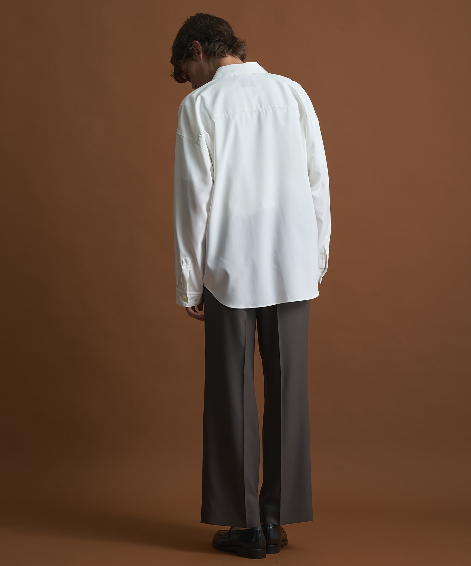 コンフォートリラックスレギュラーシャツ