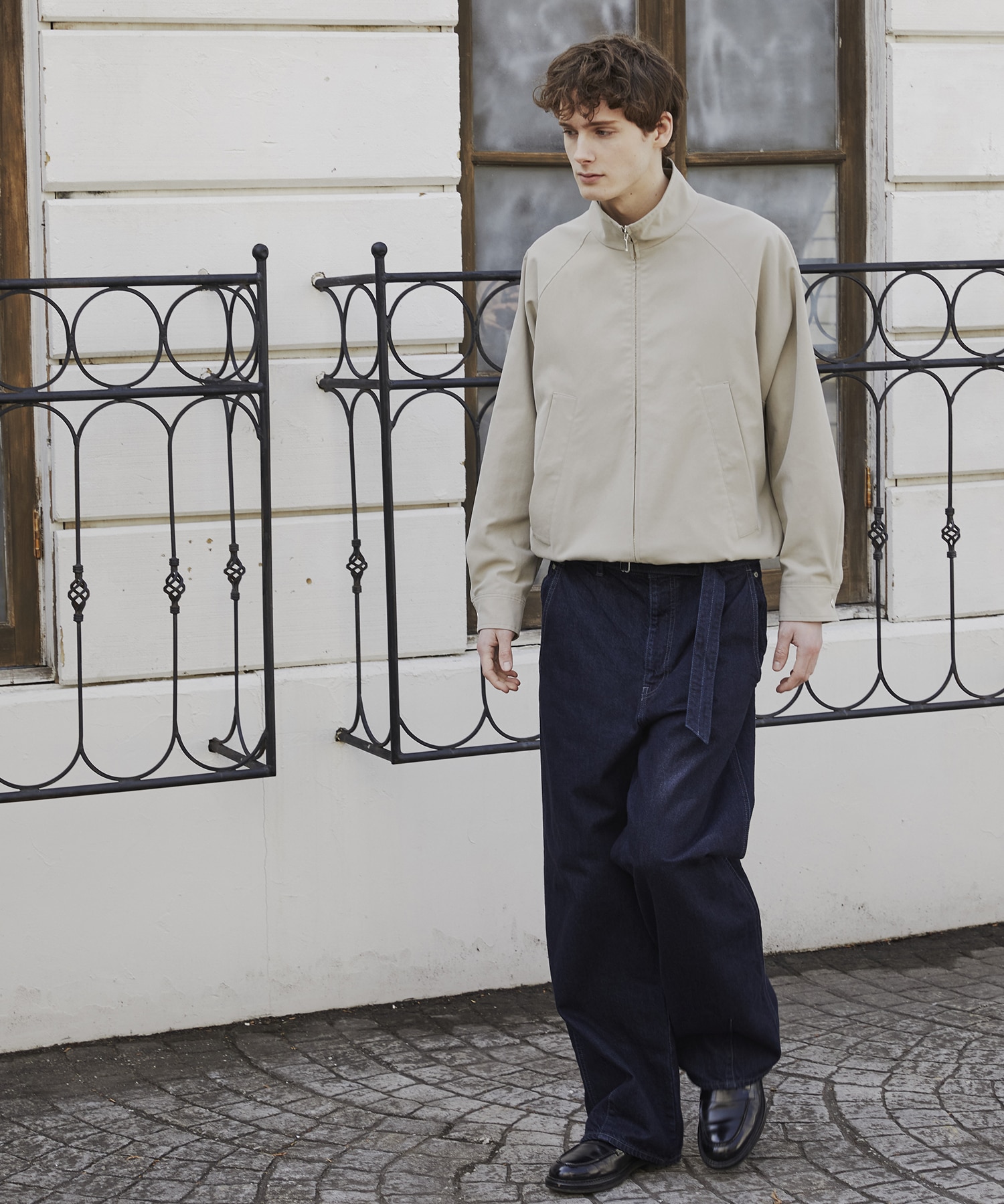 スタンドカラージップアップブルゾン