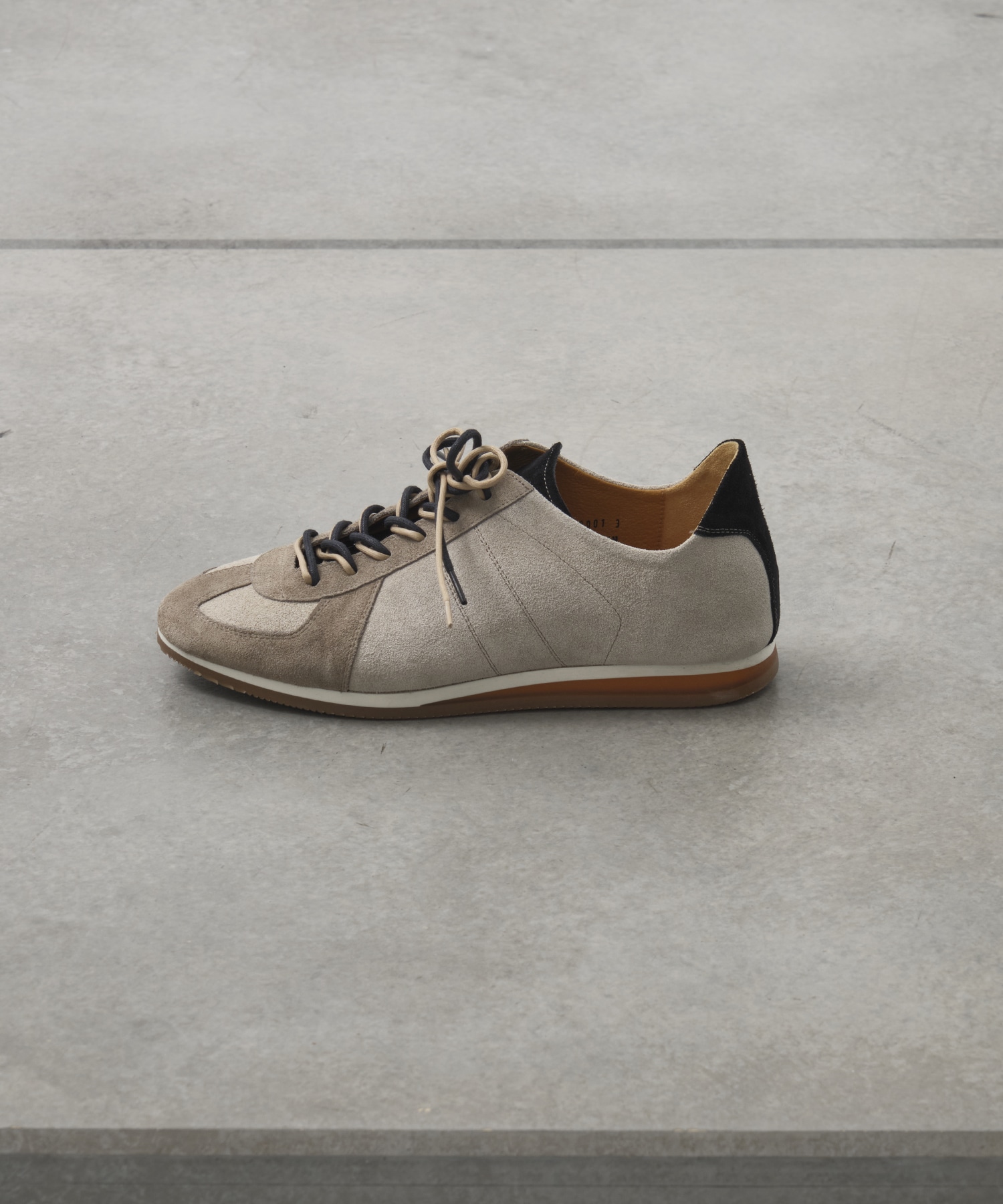 スウェードコンビジャーマントレーナー