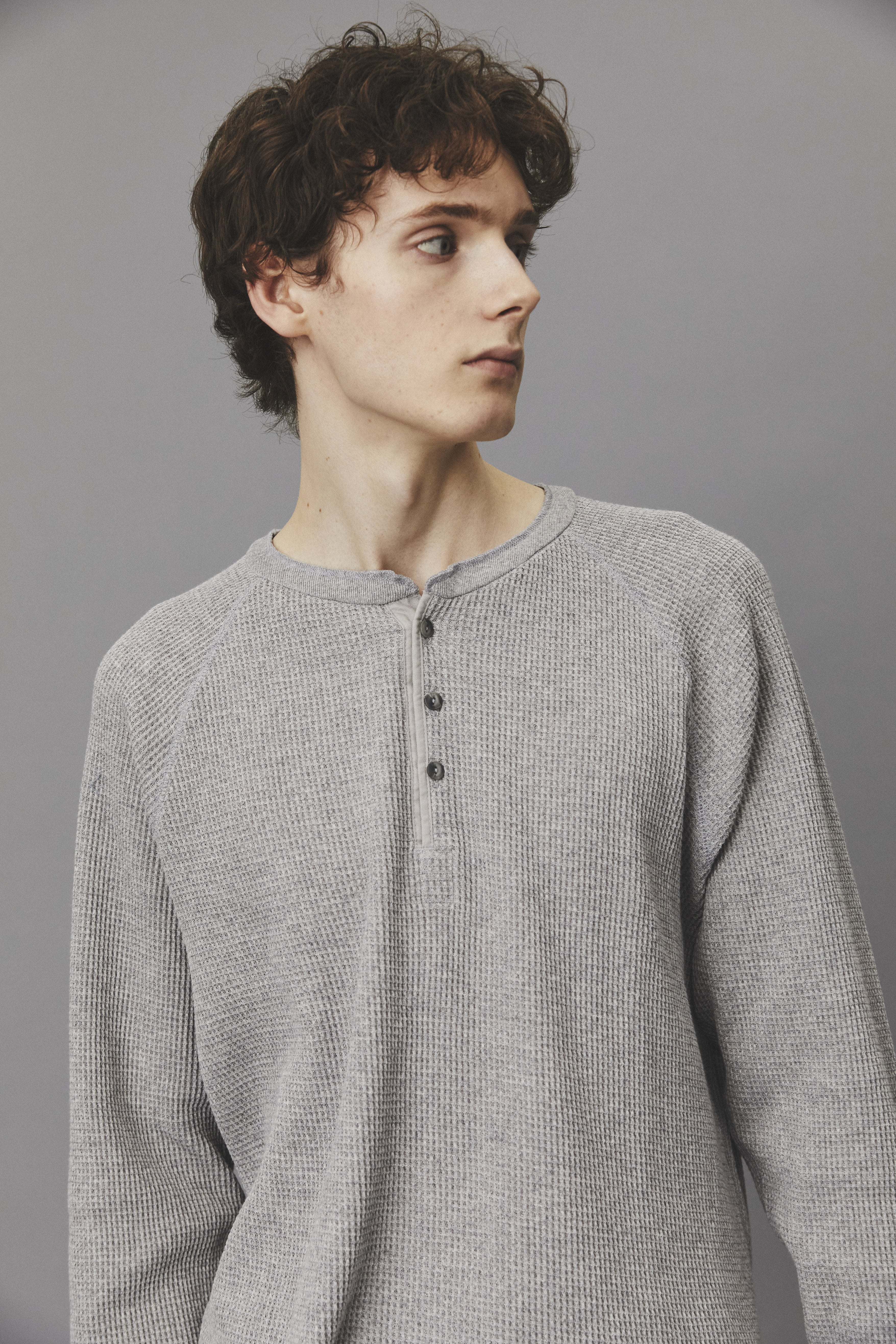 サーマルヘンリーネックTEE