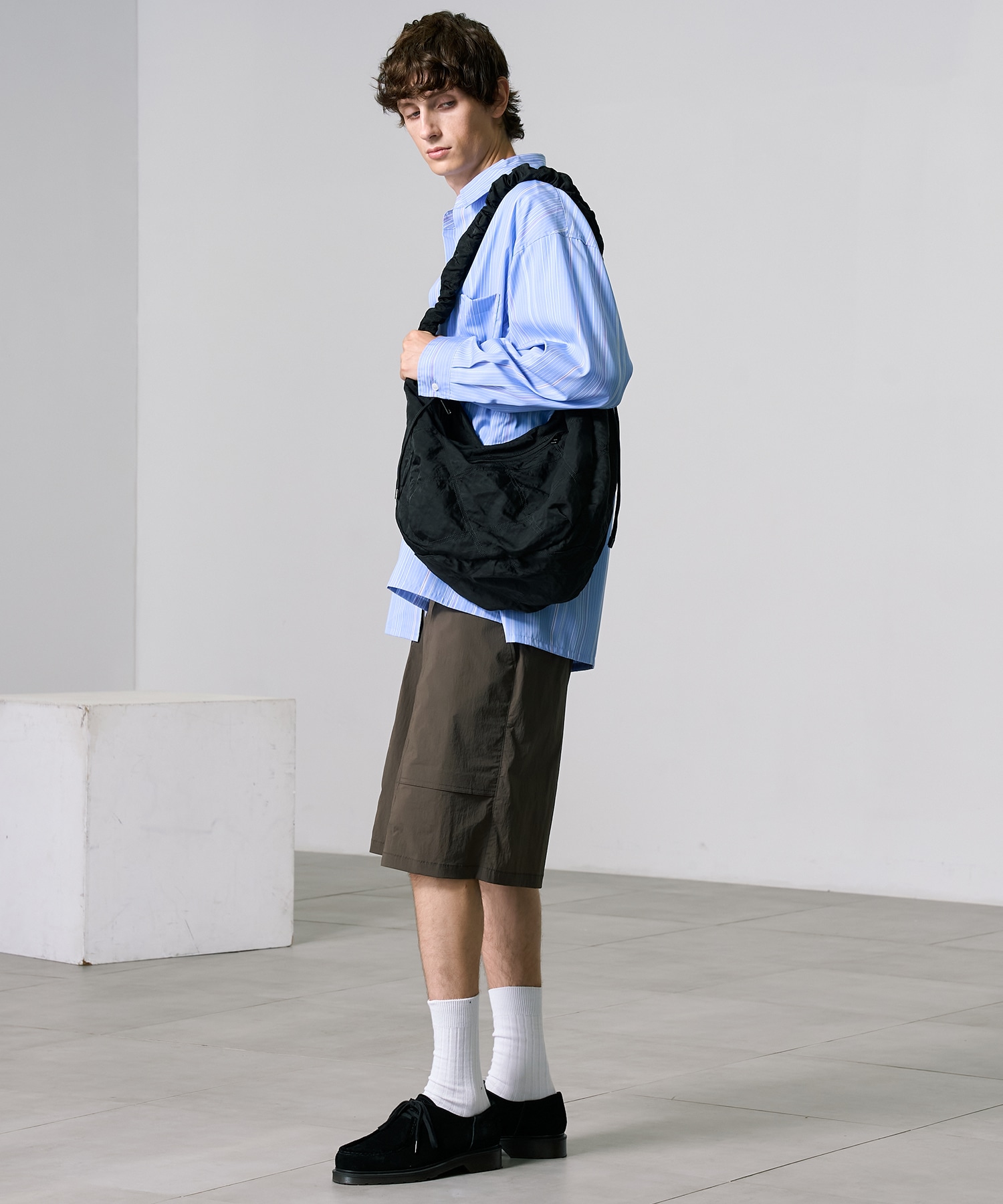 ドローストリングショルダーバッグ