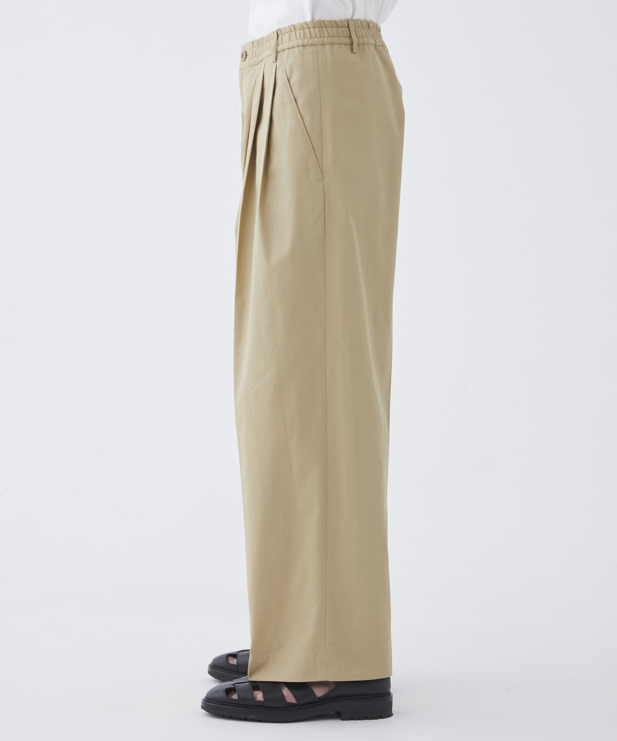 SUMMER LIGHT CHINOS