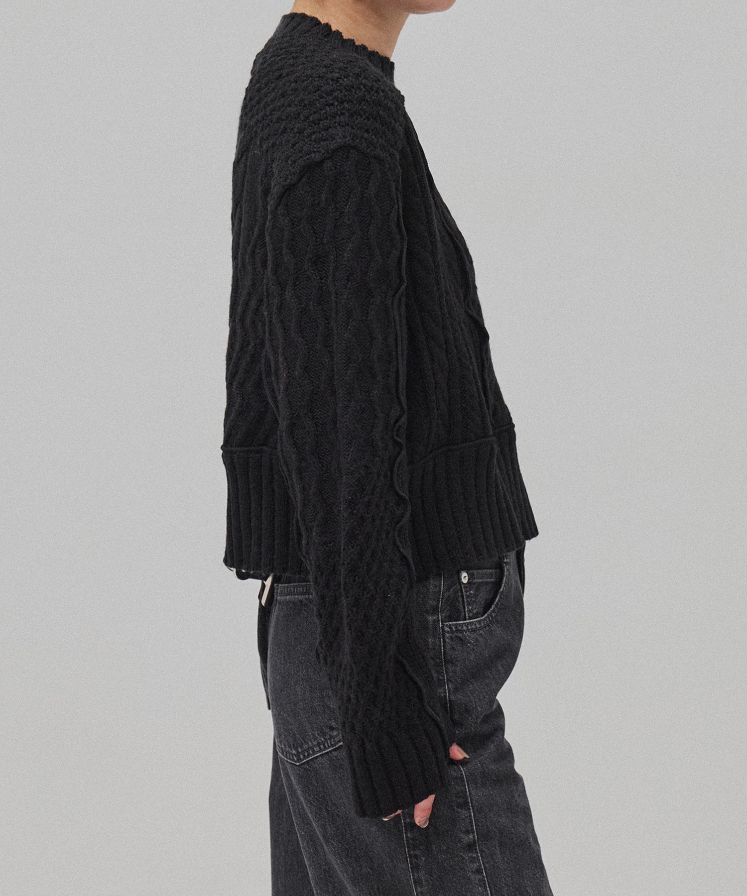 ケーブルパッチワークニット