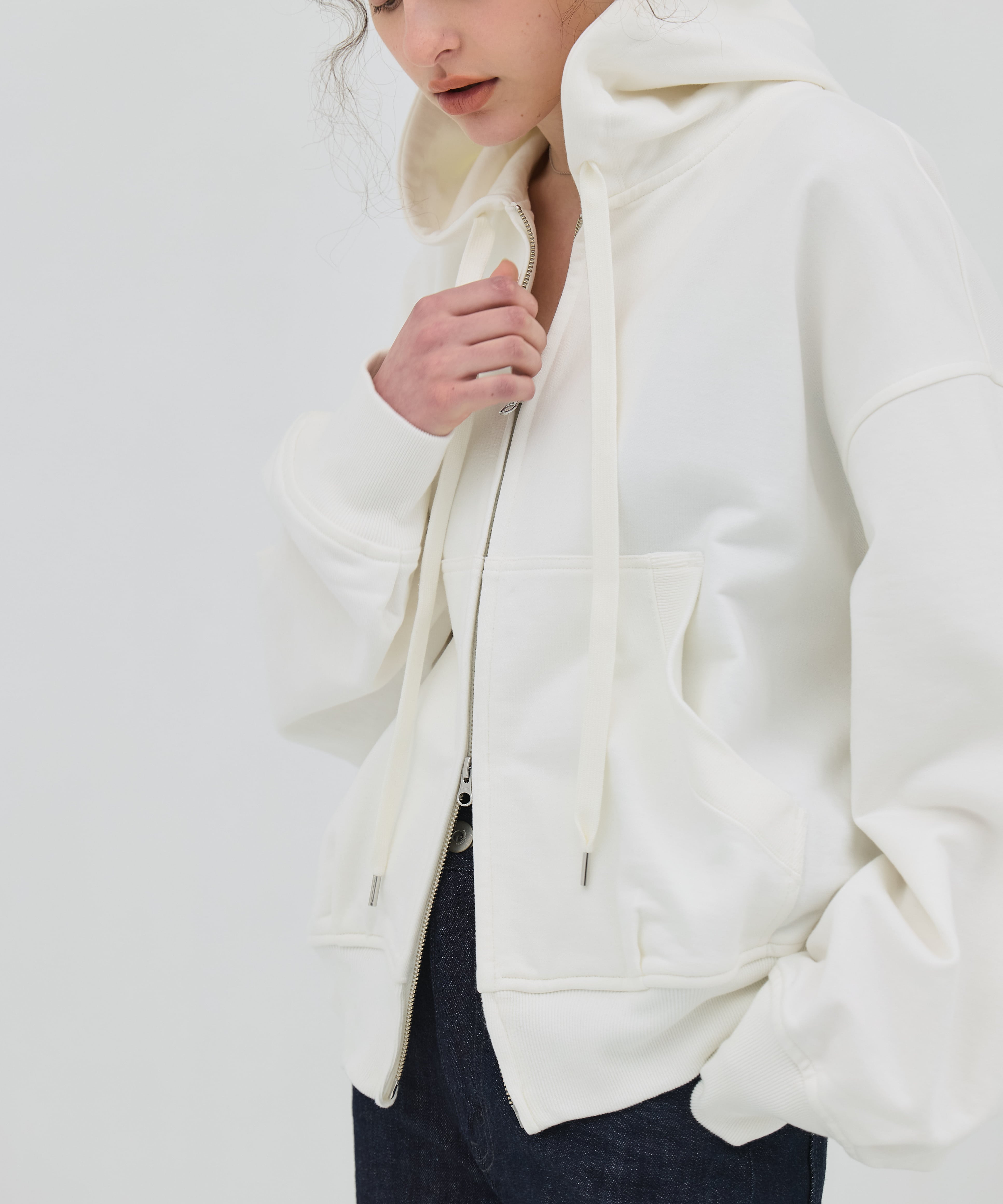 極 オーバーサイズバルーンフーディ