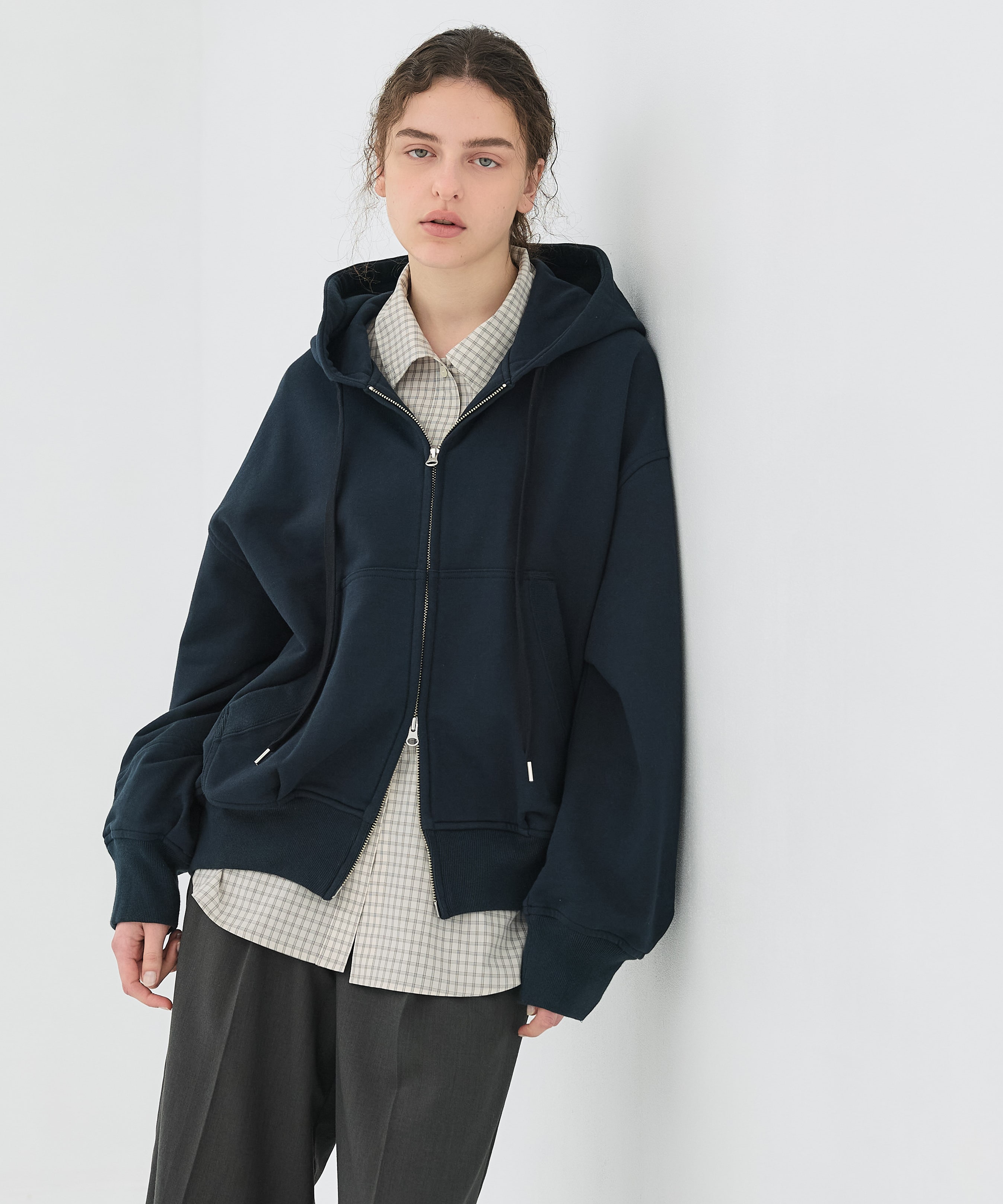 極 オーバーサイズバルーンフーディ