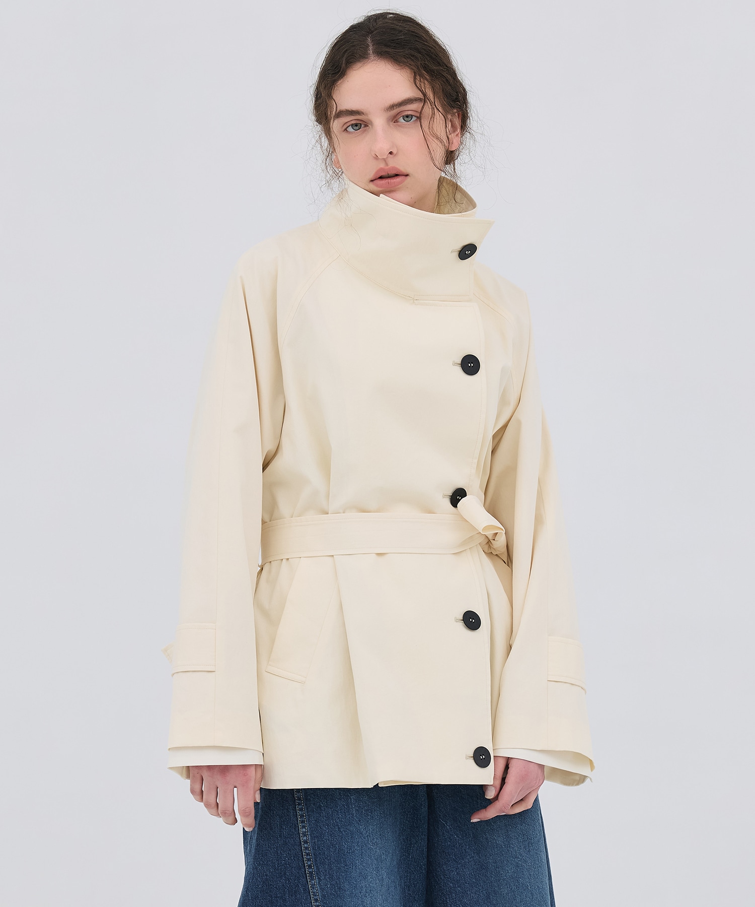 ファンネルネックショートトレンチコート