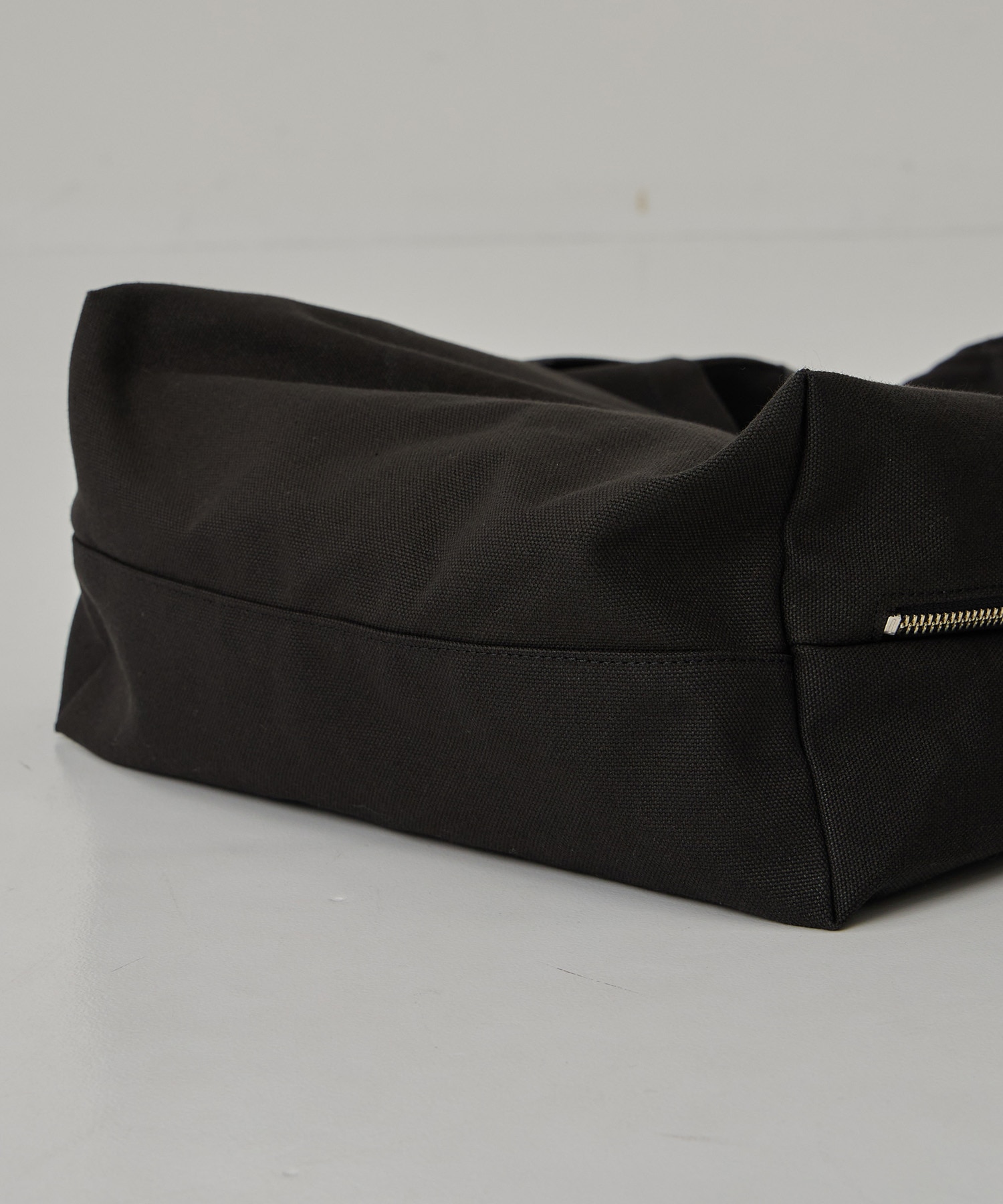 yrz タスキショルダーBAG M