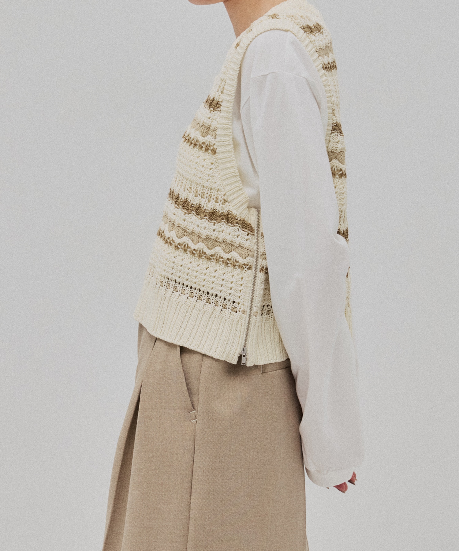 〈残りわずか〉ボーダーメッシュニットベスト