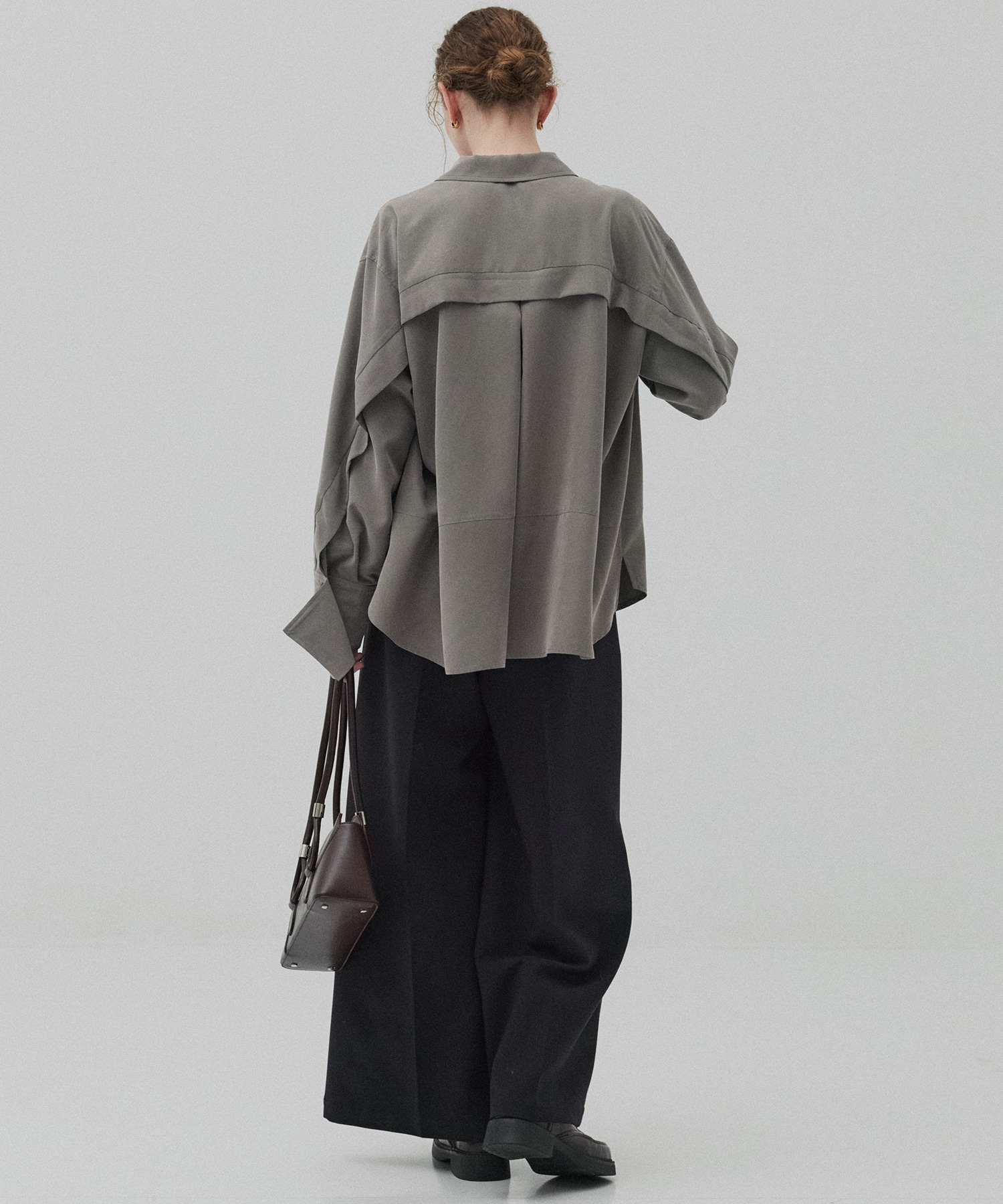 〈残りわずか〉ジップアップオーバーシャツ