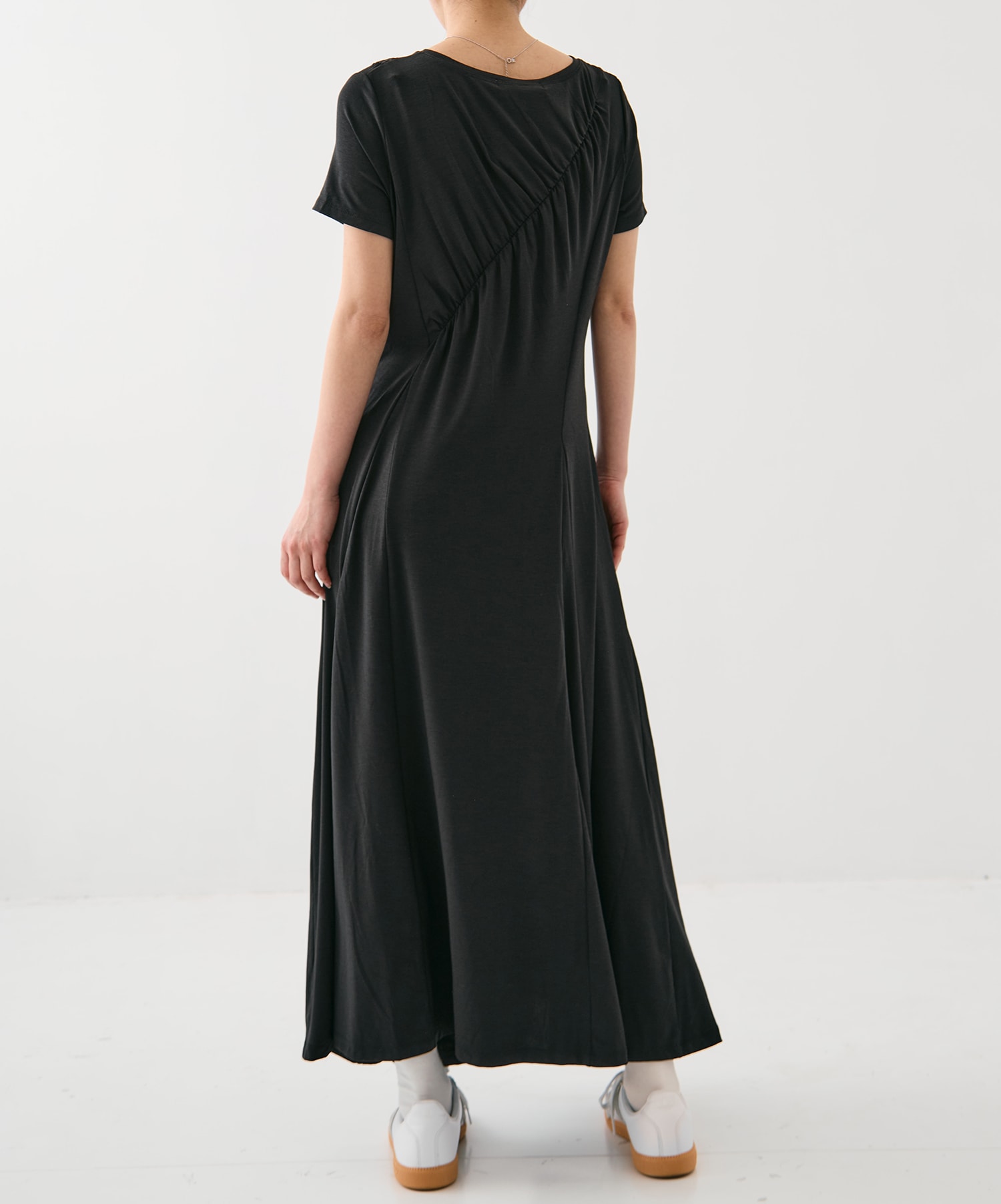 ギャザードレープカットソーワンピ