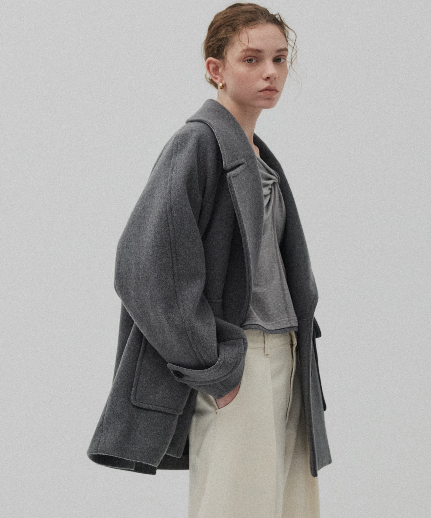 ワイドラペルコート