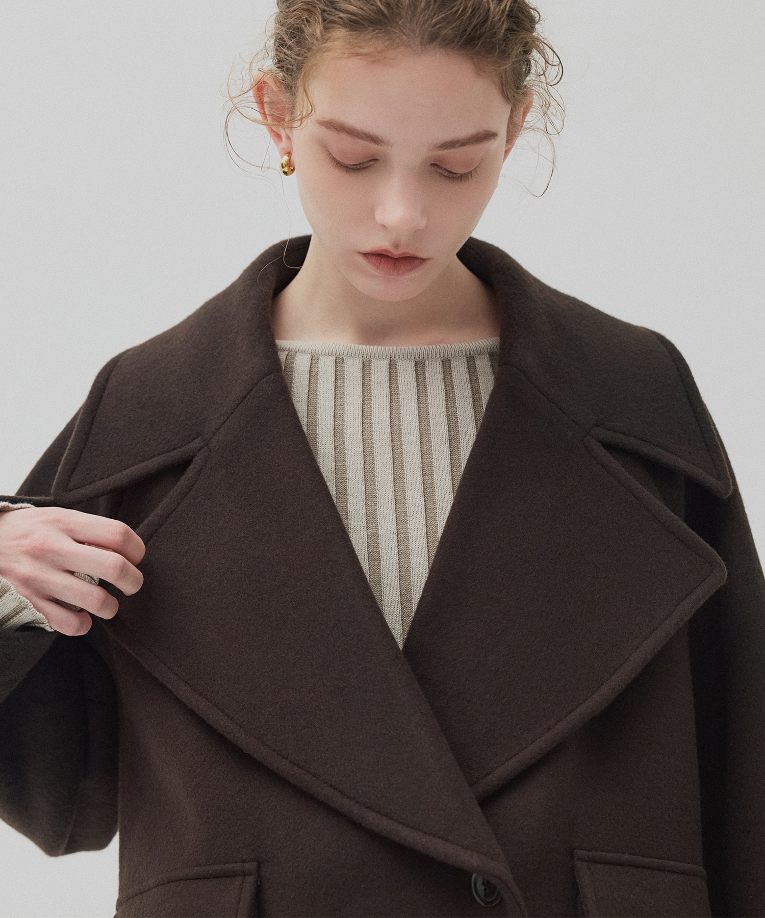 ワイドラペルコート