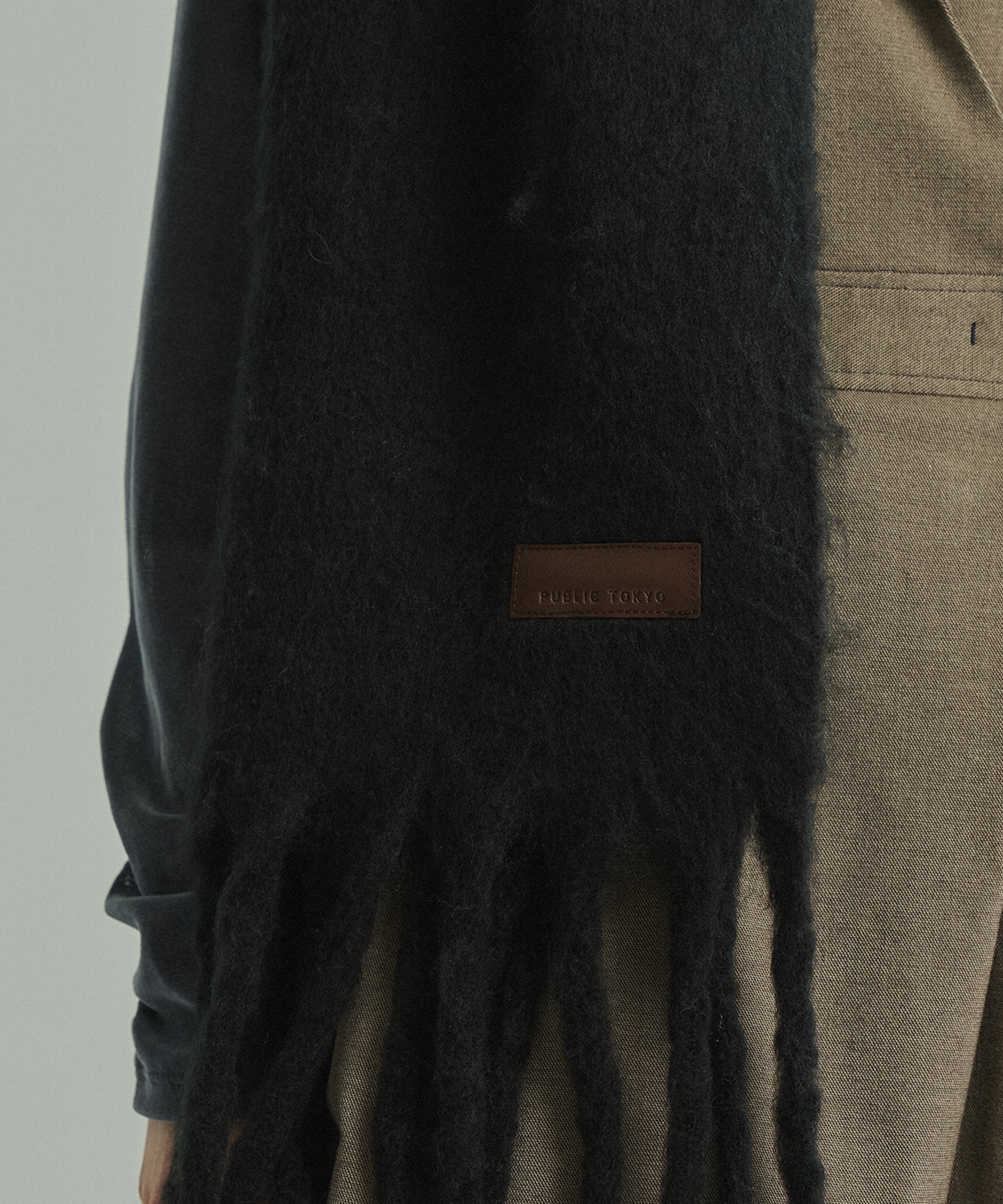 ヘアリーフリンジマフラー