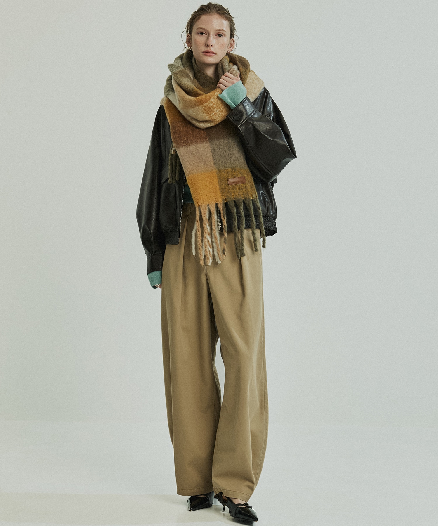 ヘアリーフリンジマフラー