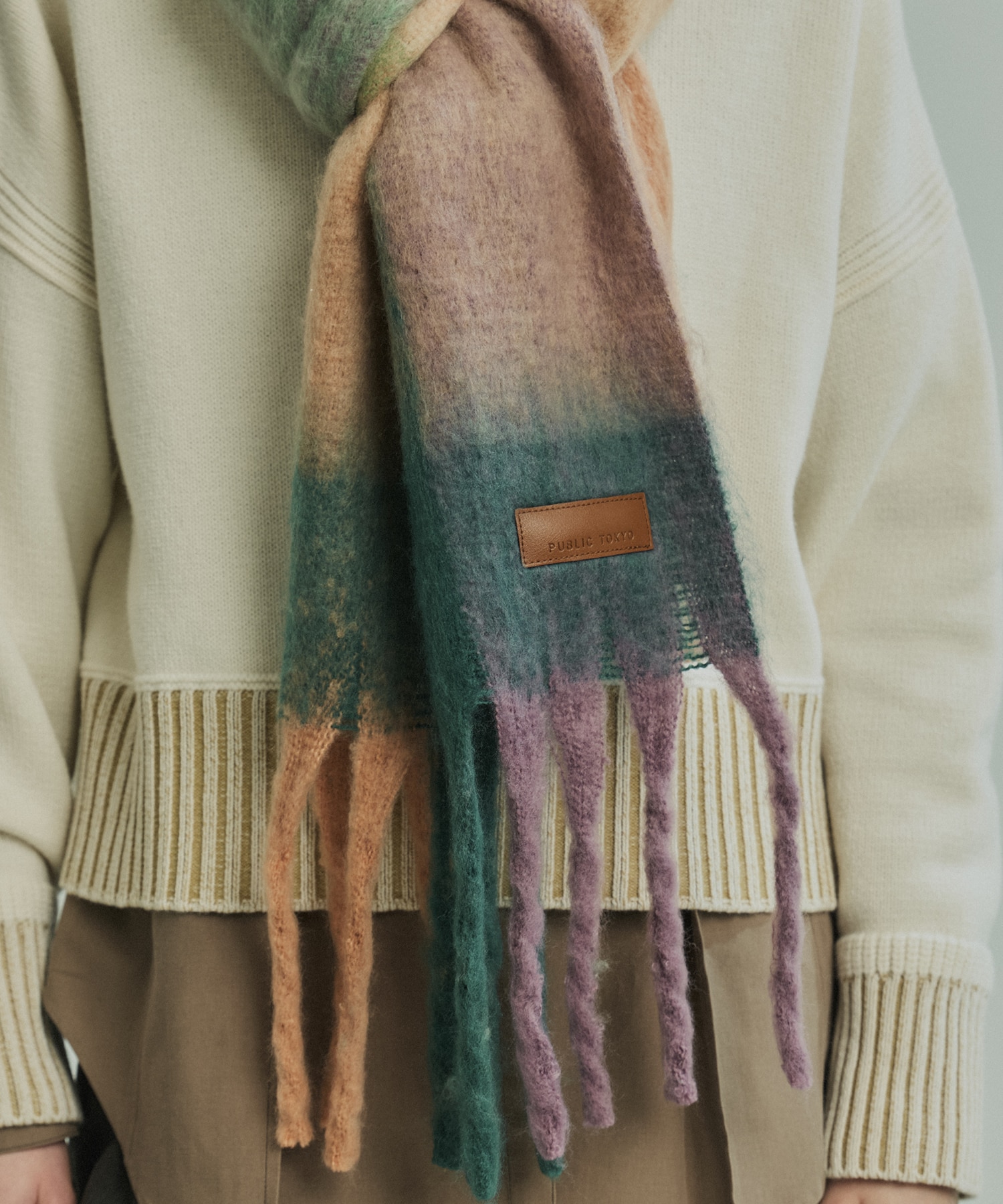 ヘアリーフリンジマフラー