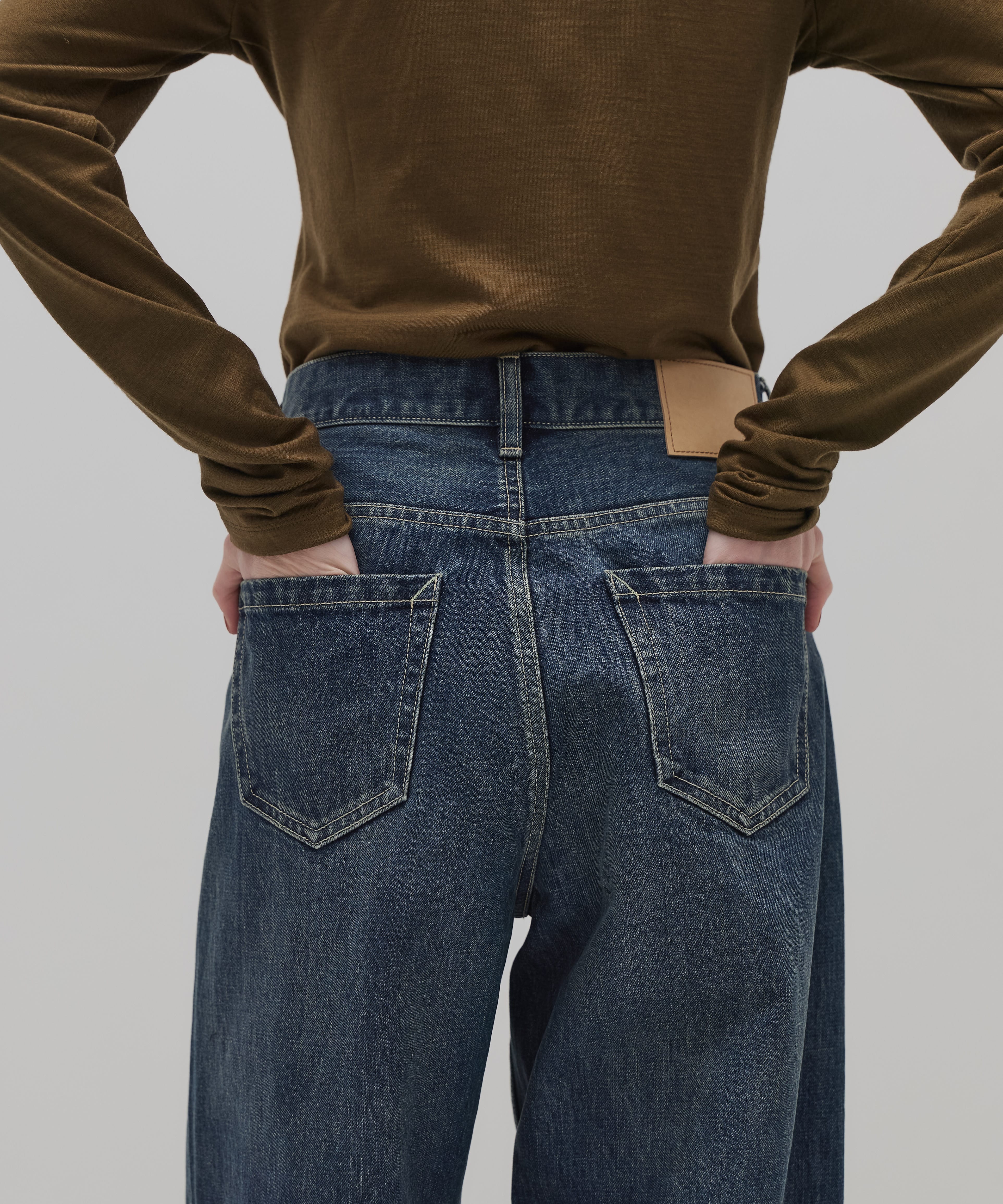 ラインストレートデニム