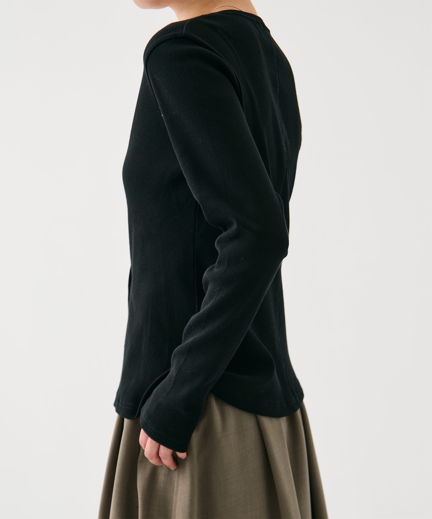 リングドットVネックトップス