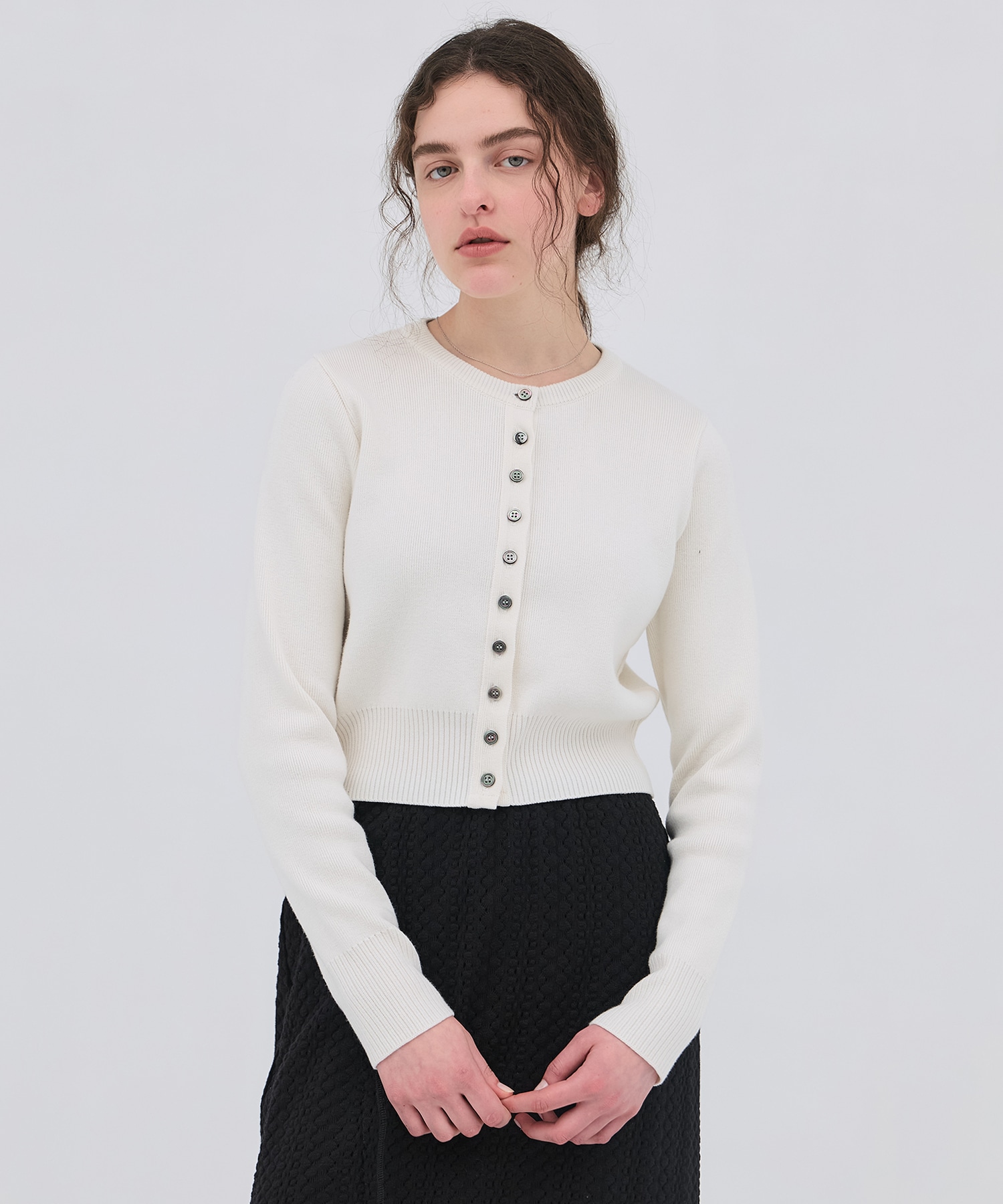 コットンシルククルーカーデ