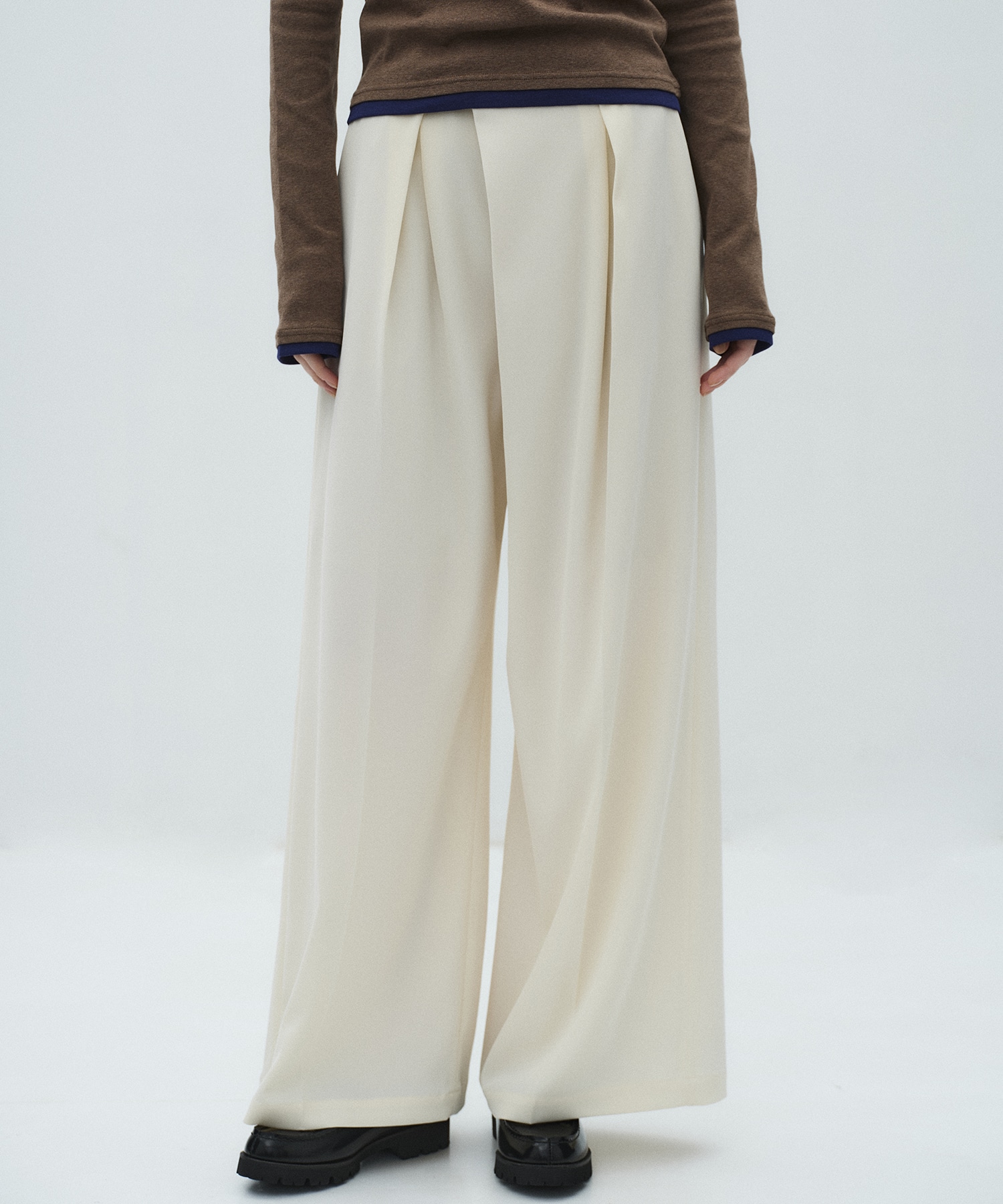 シルキーツイルアシメタックパンツ