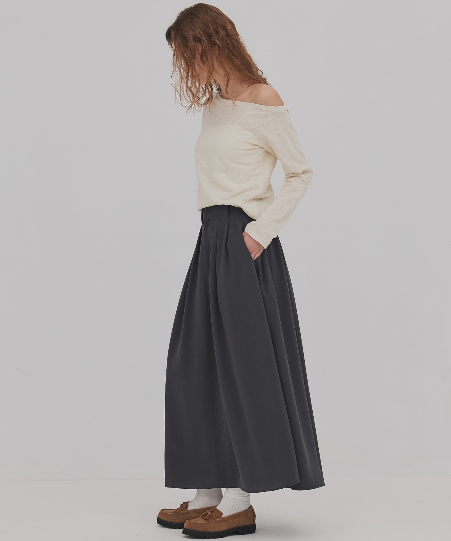 フロートタックフレアスカート