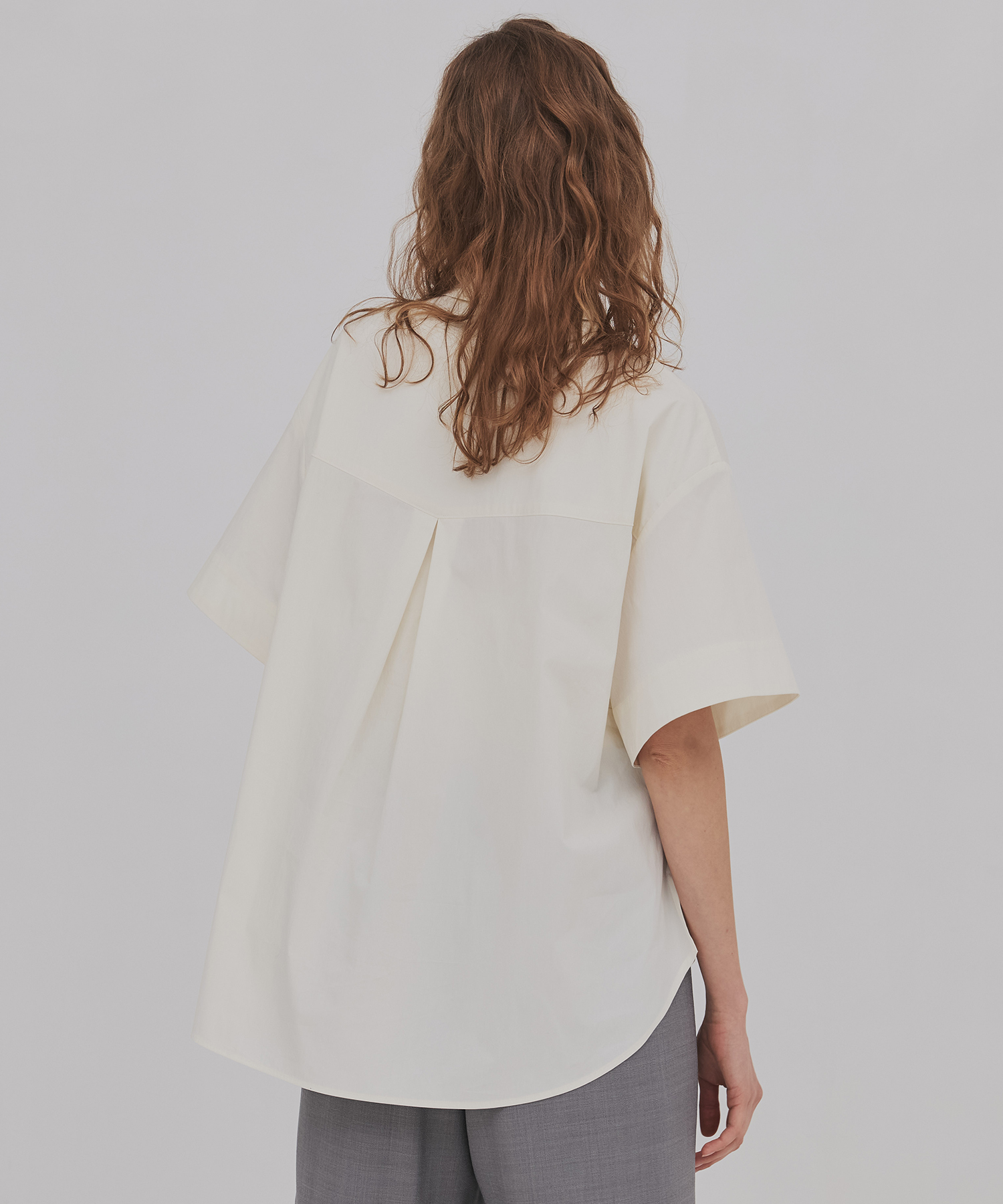 フラップタックハーフスリーブシャツ