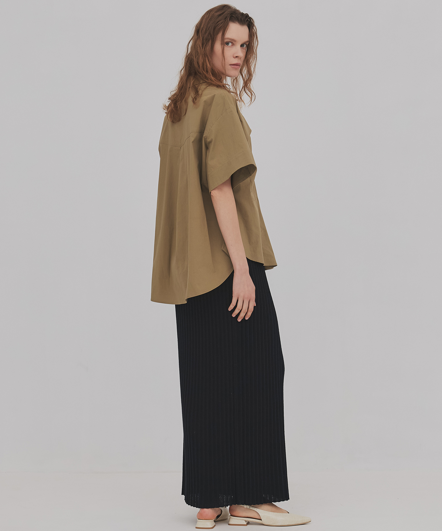 フラップタックハーフスリーブシャツ