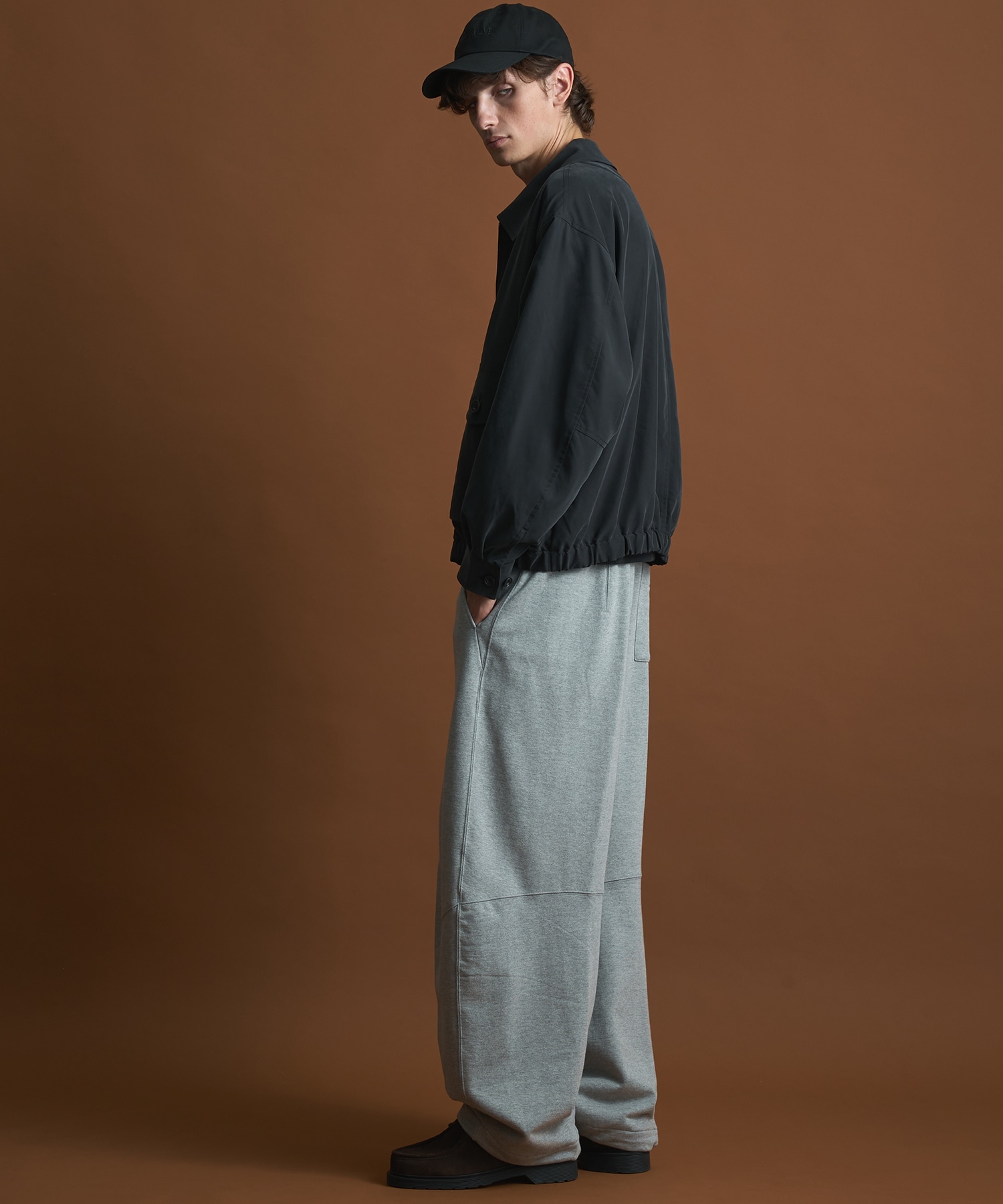 PUBLIC SWEAT バレルパンツ