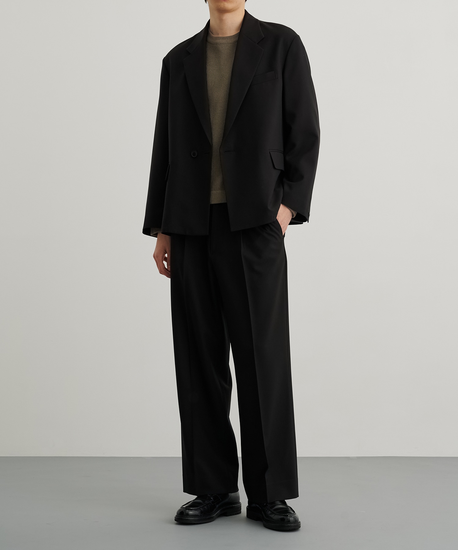 GRトロピカルエバークリースストレートスラックス(1 DARK GREY