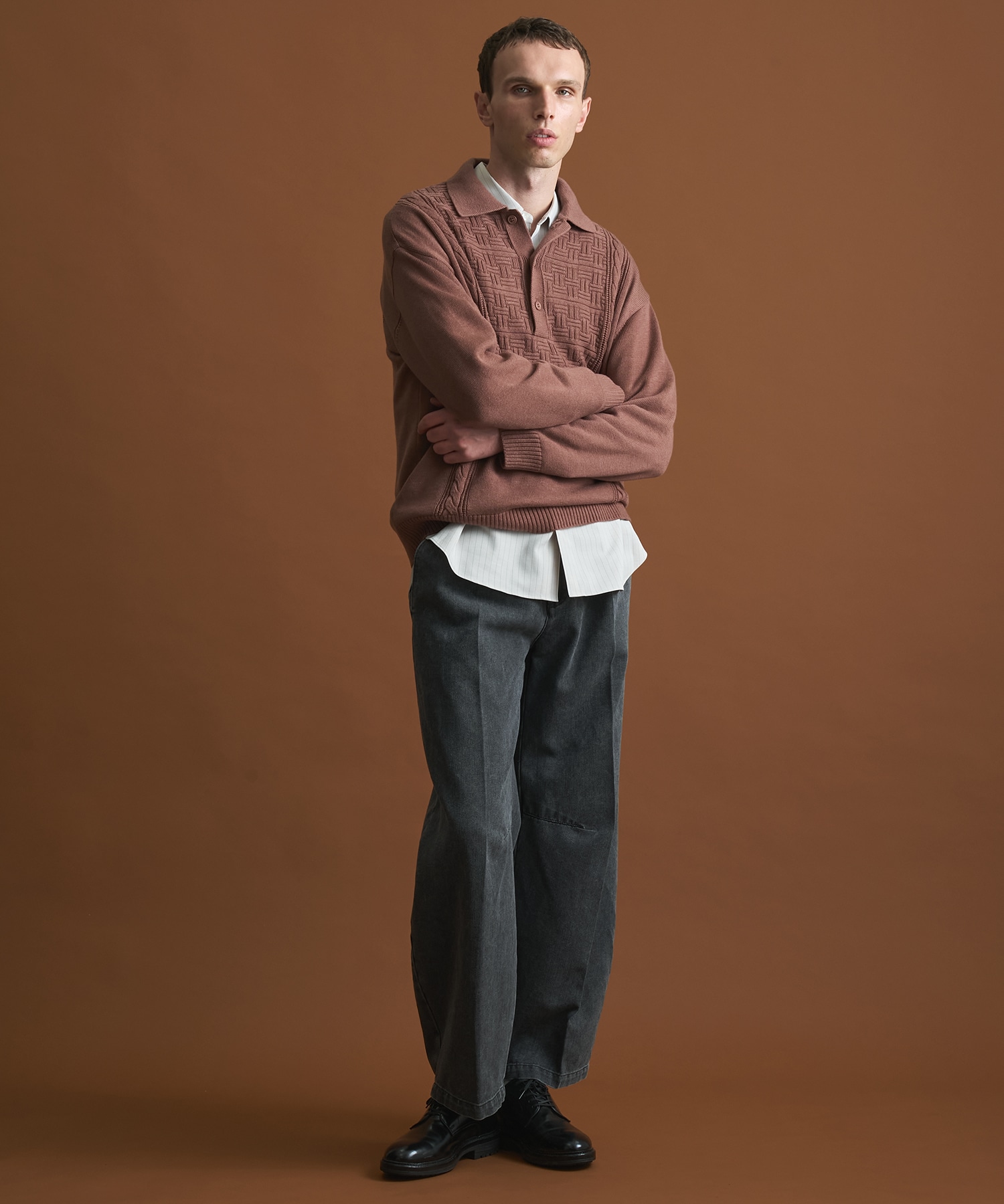 ブザムニットポロ