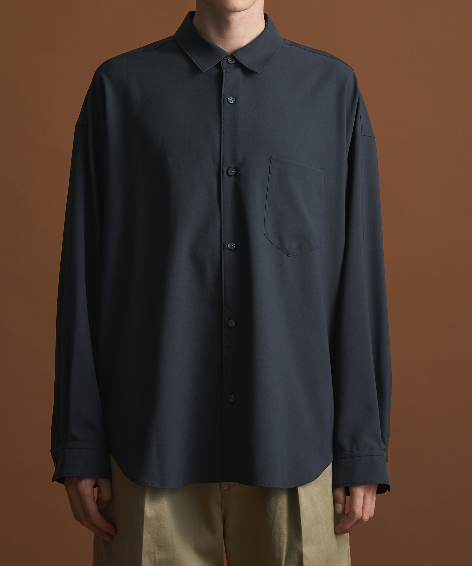 コンフォートリラックスレギュラーシャツ