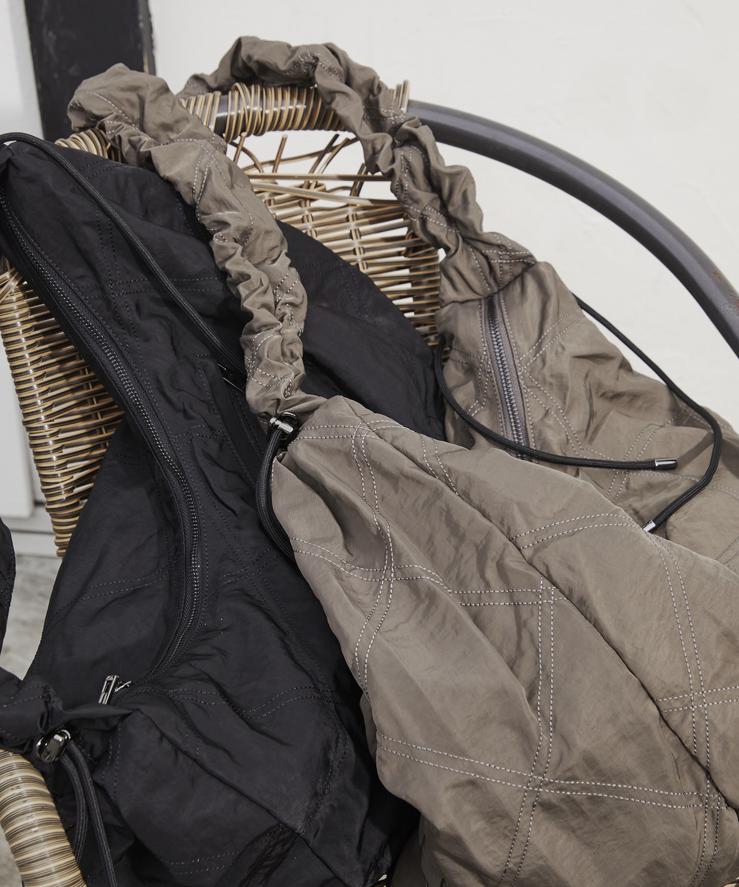 ドローストリングショルダーバッグ