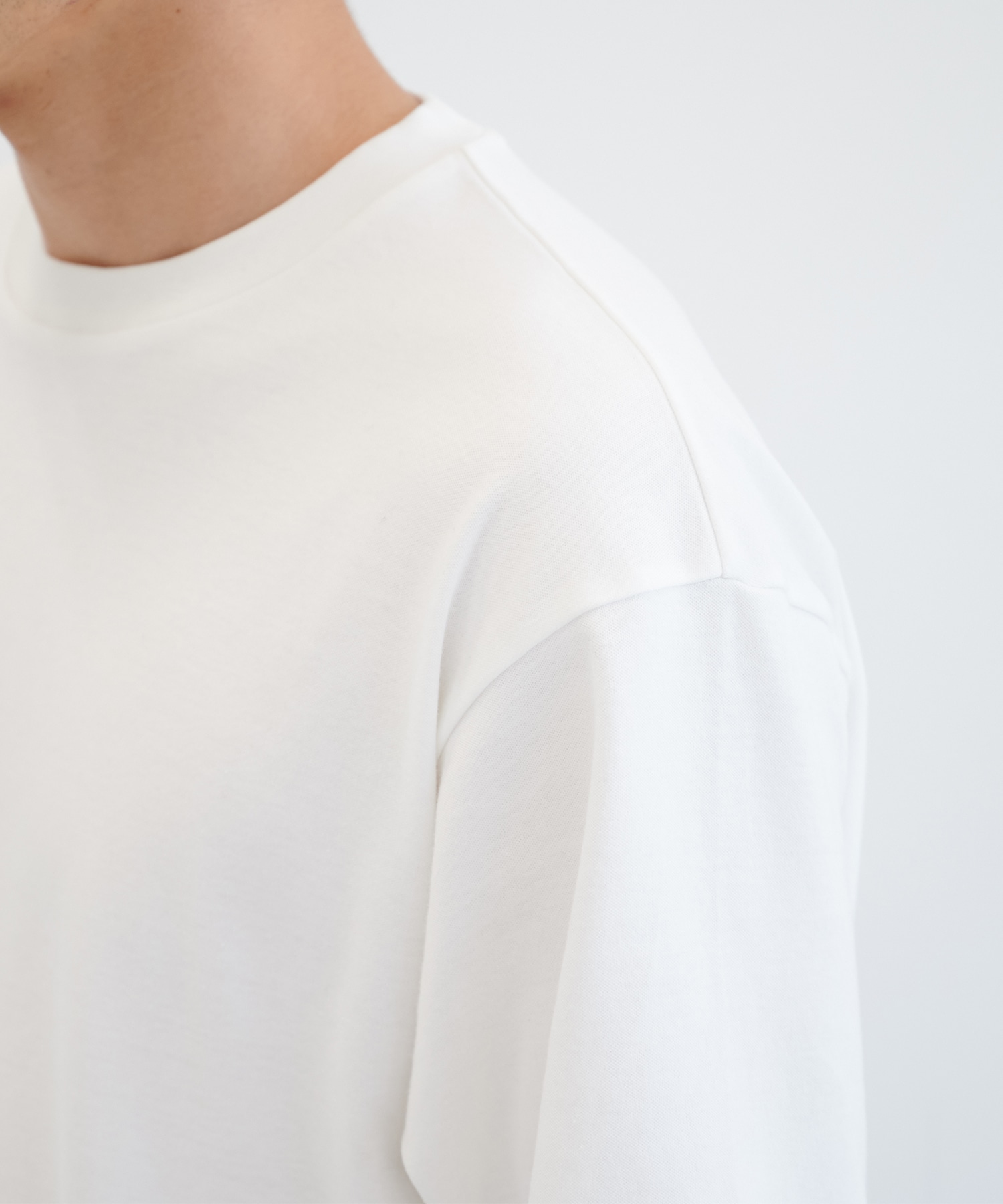 黄ばまないTEE