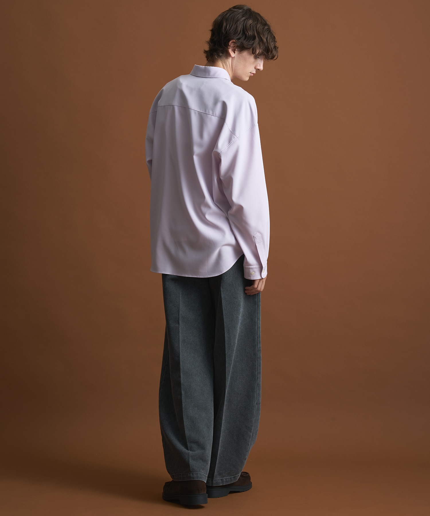 〈新色〉コンフォートリラックスレギュラーシャツ