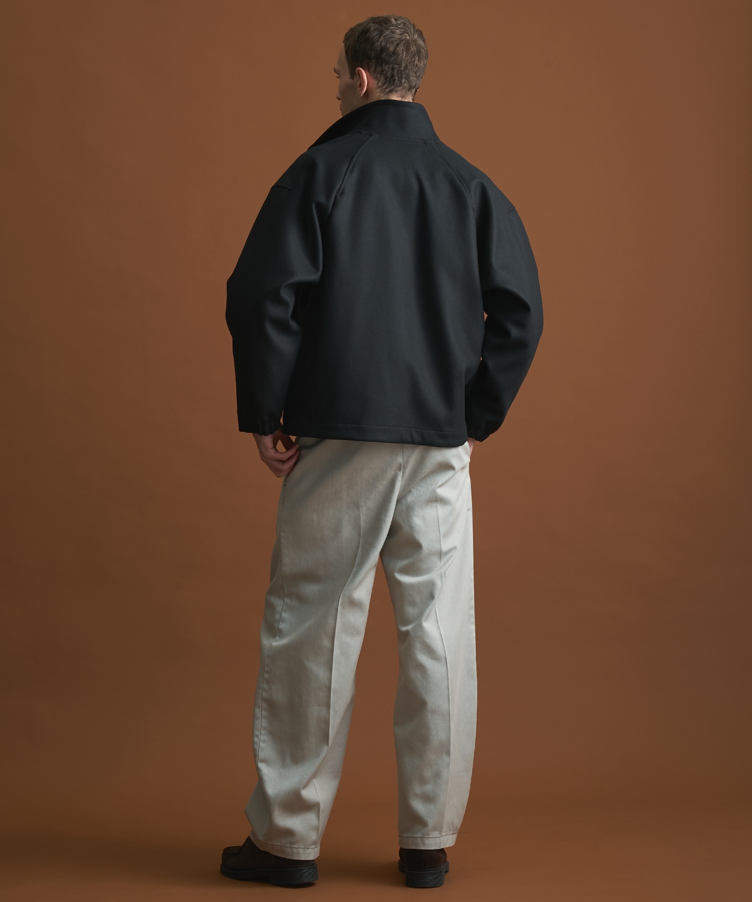 Super140sメルトンスタンドジップBL