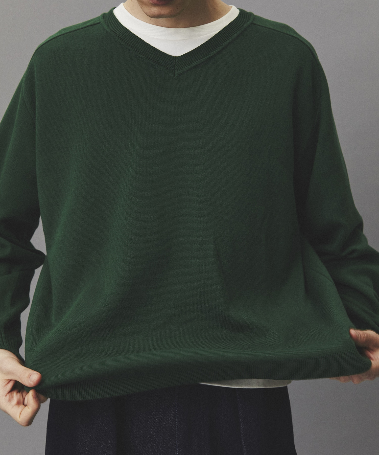 シルクブレンドVネックニット