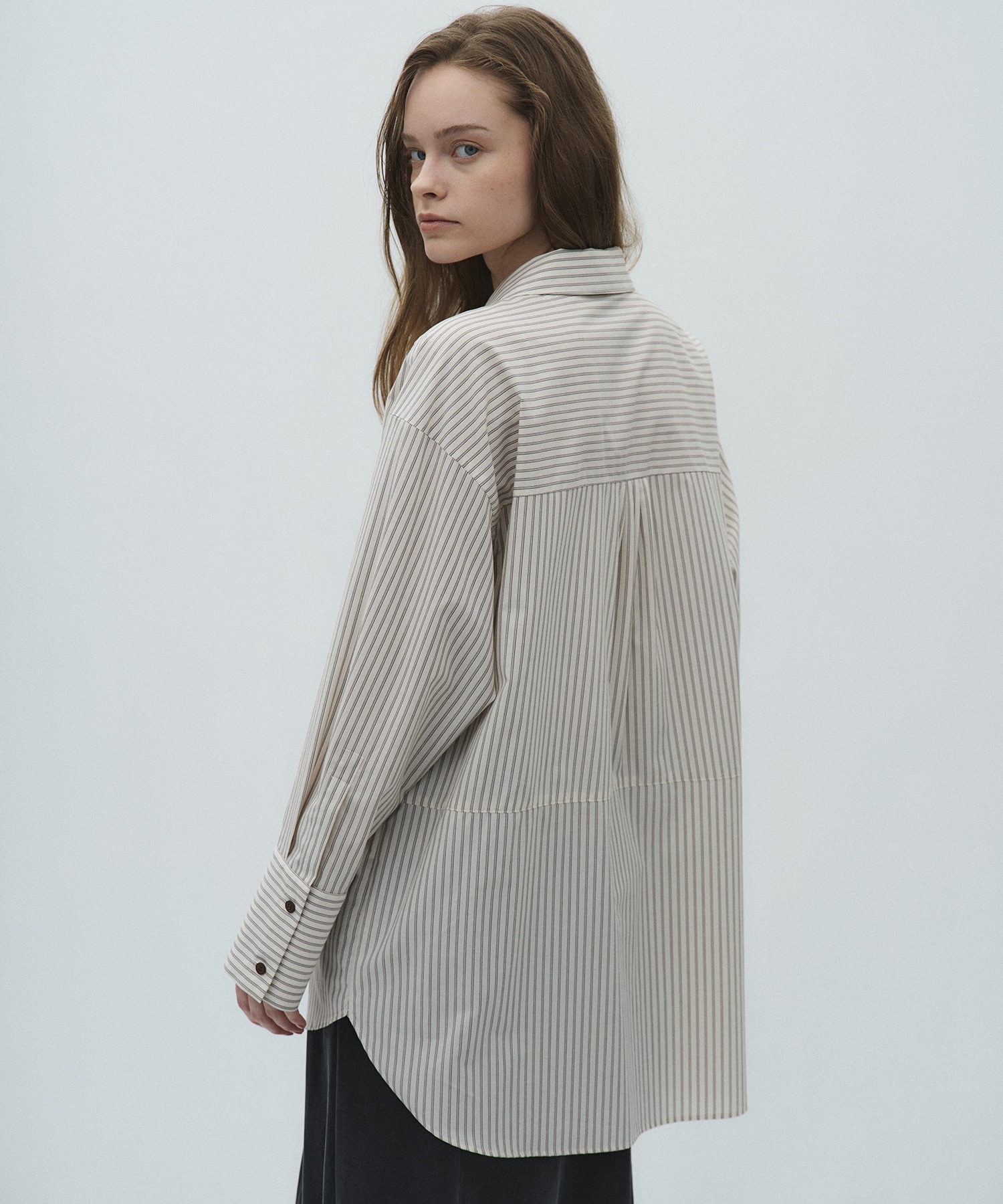 シングルポケットオーバーシャツ