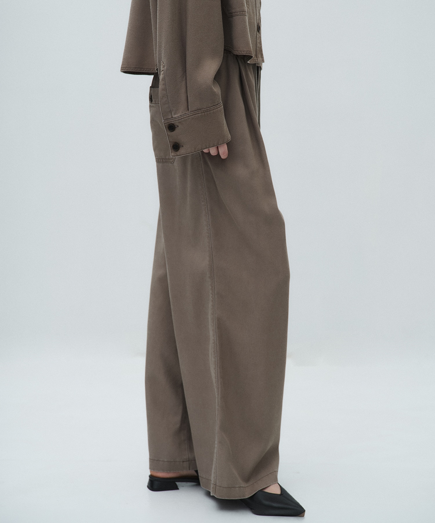 フルイドワイドイージーパンツ