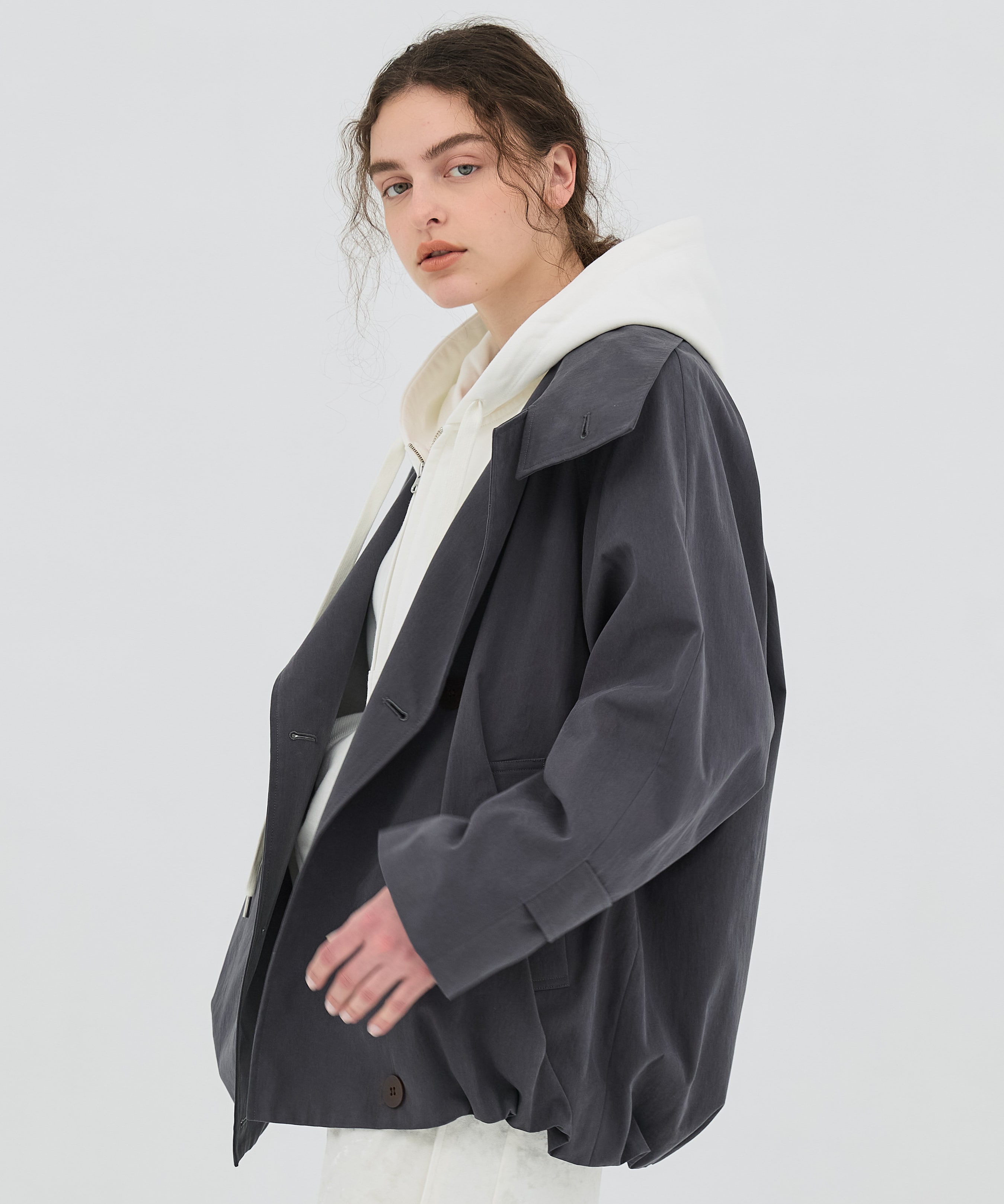 ファンネルネックショートトレンチコート