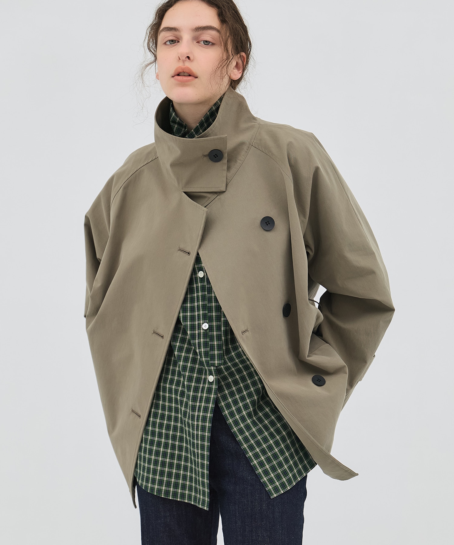 ファンネルネックショートトレンチコート