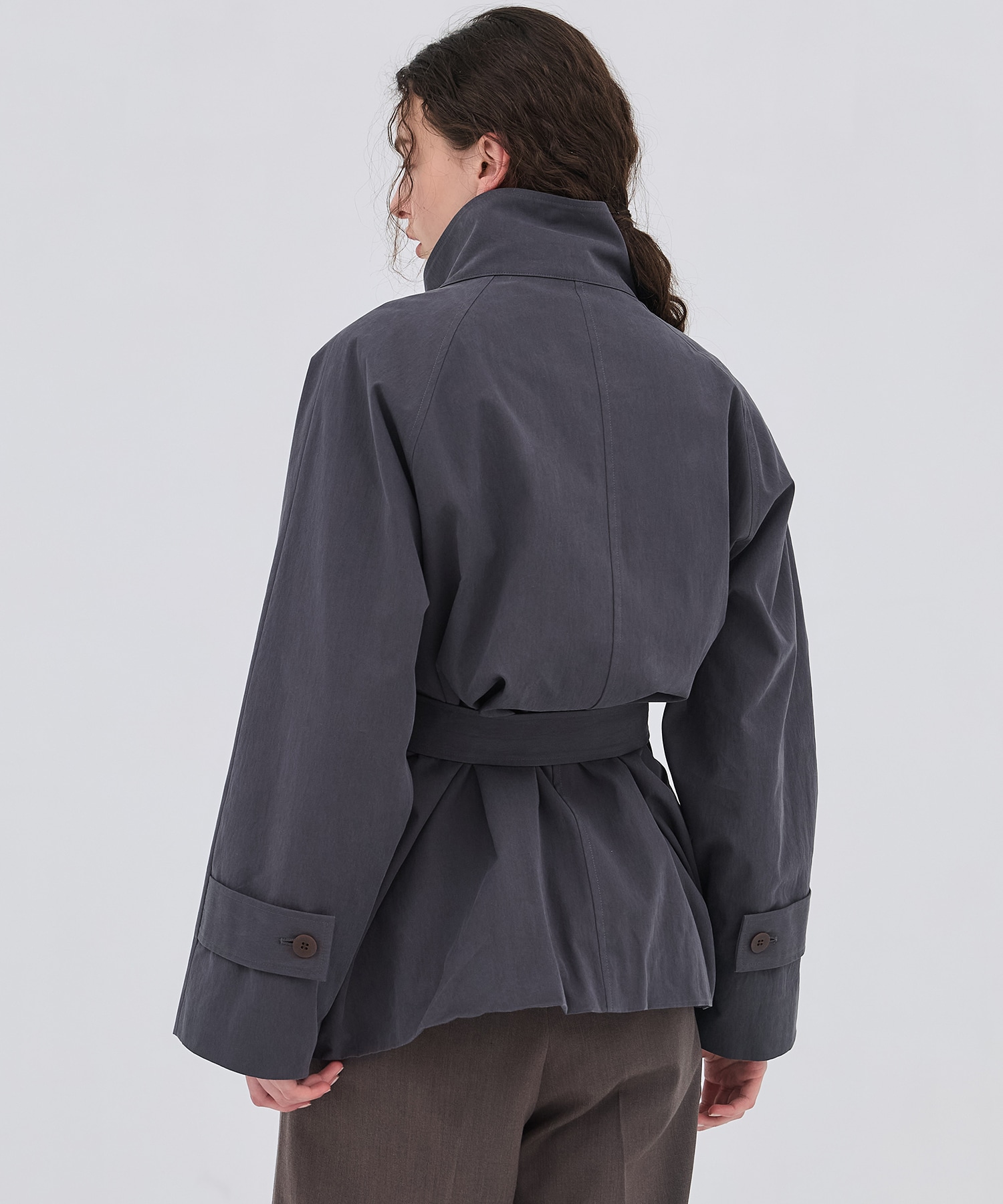 ファンネルネックショートトレンチコート