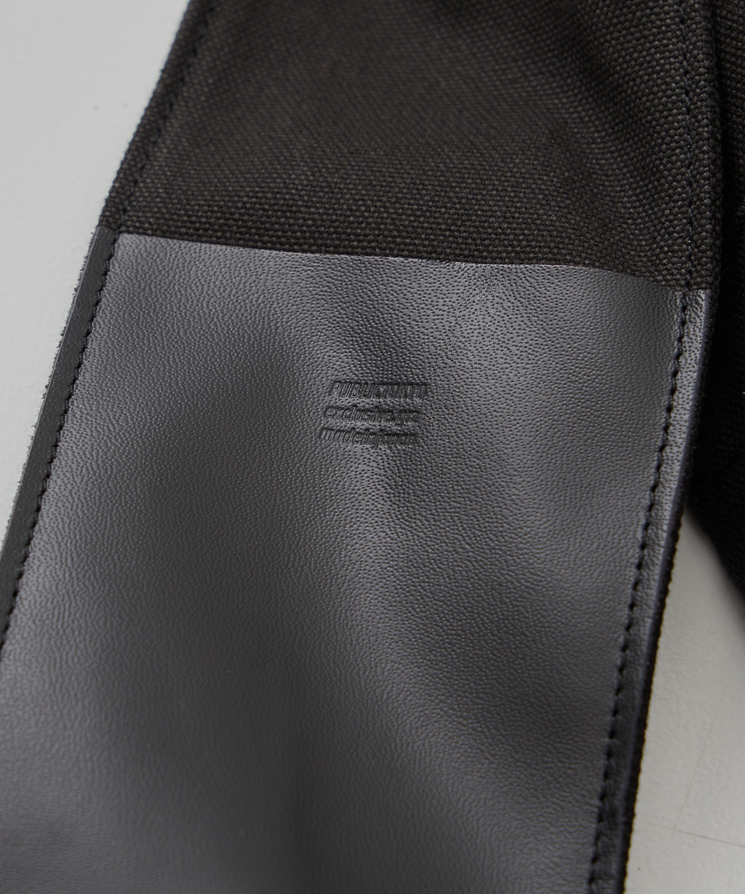 yrz タスキショルダーBAG M